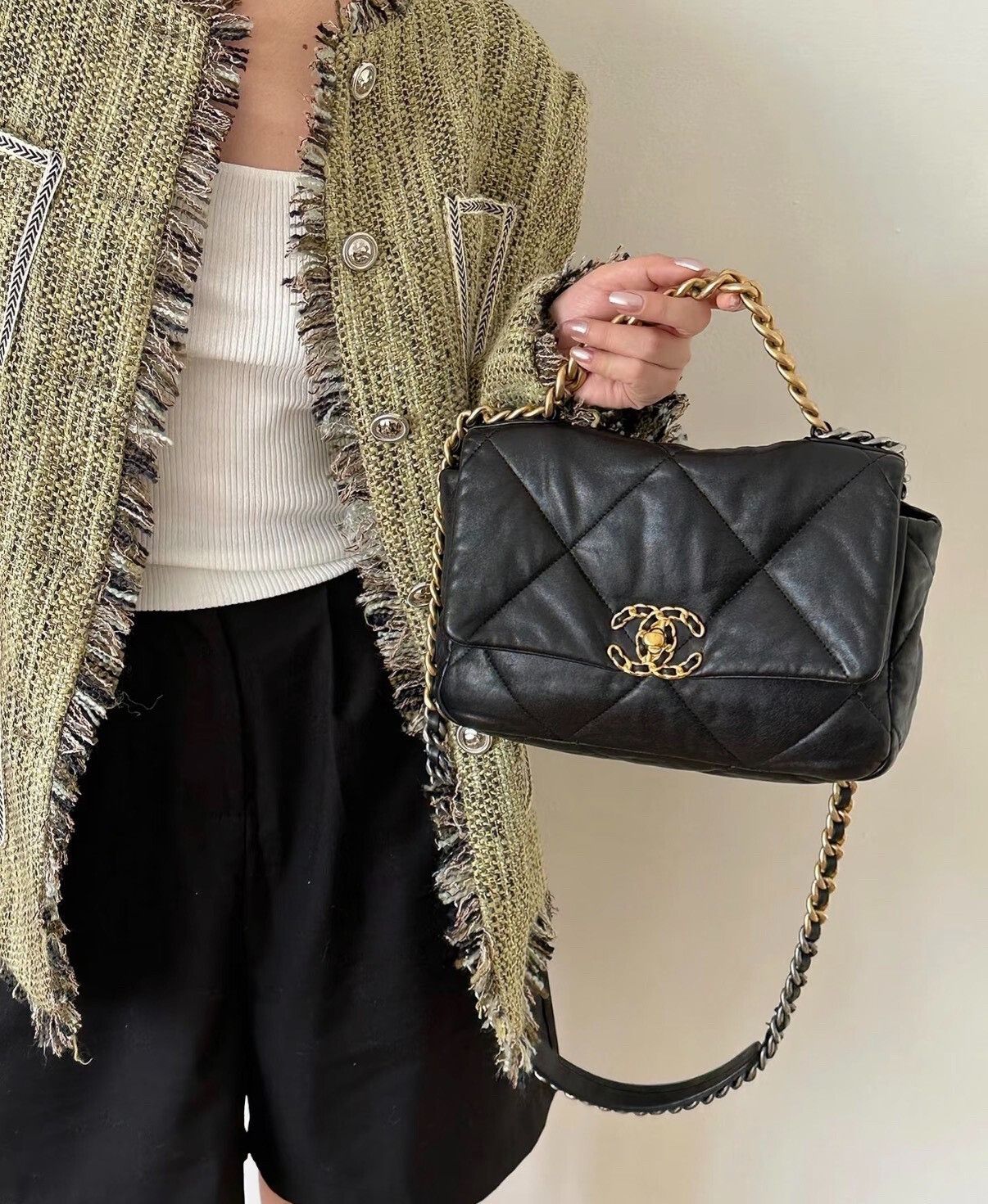 Chanel Pre-loved Bag Very good condition Size ONE SIZE - 8 Thumbnail