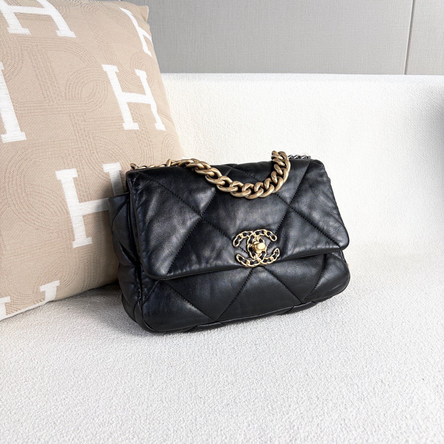 Chanel Pre-loved Bag Very good condition Size ONE SIZE - 6 Thumbnail
