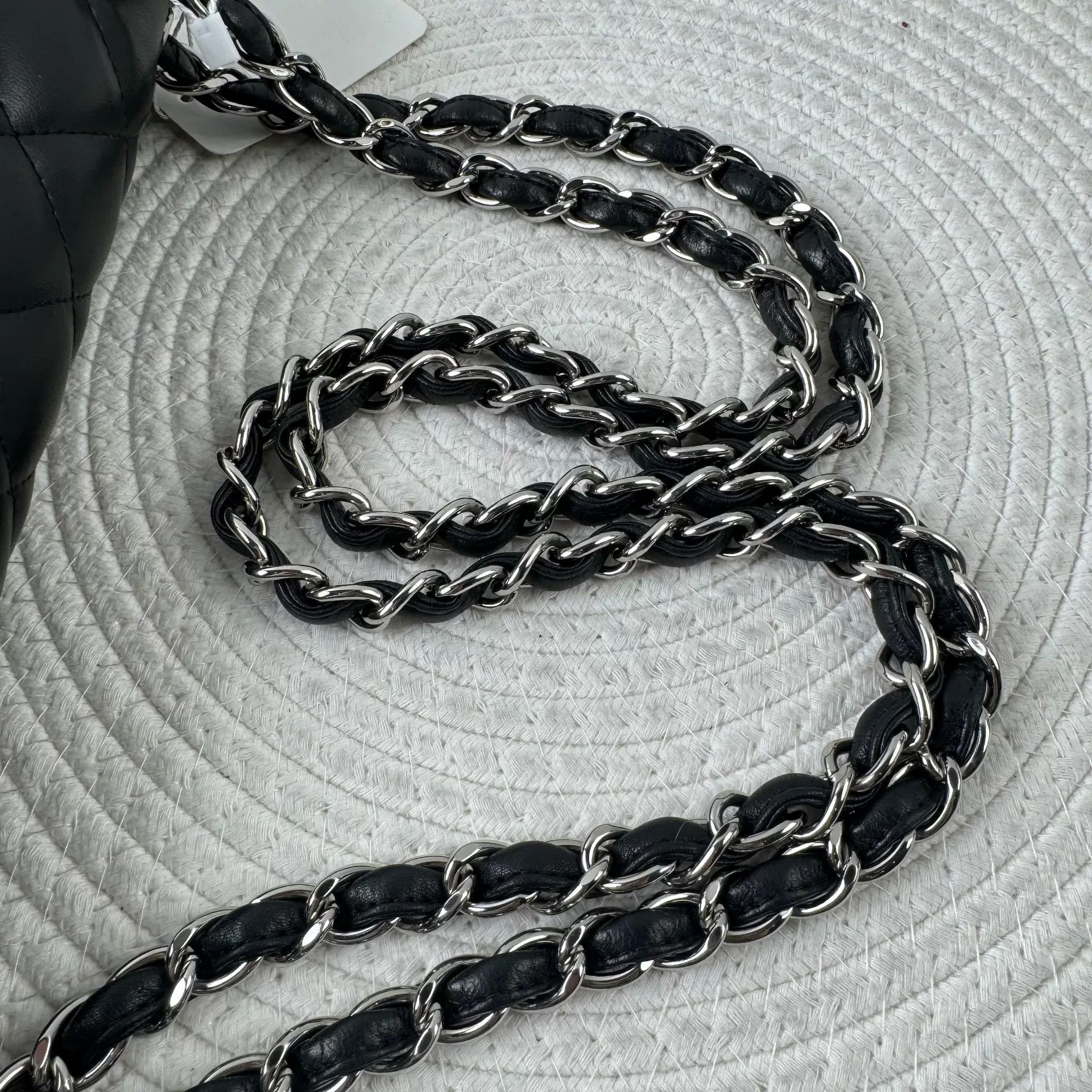 Chanel Pre-loved Bag Very good condition Size ONE SIZE - 7 Thumbnail