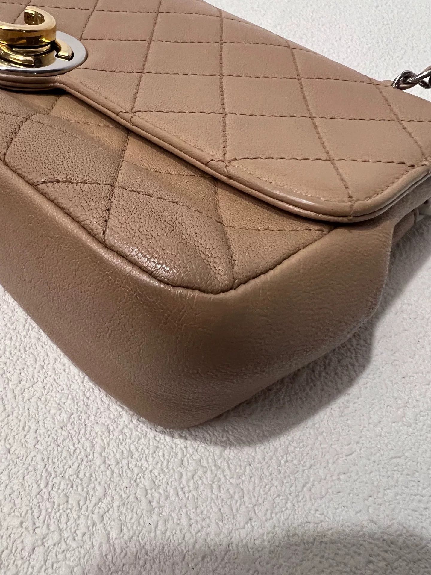 Chanel Pre-loved Bag Very good condition Size ONE SIZE - 3 Thumbnail