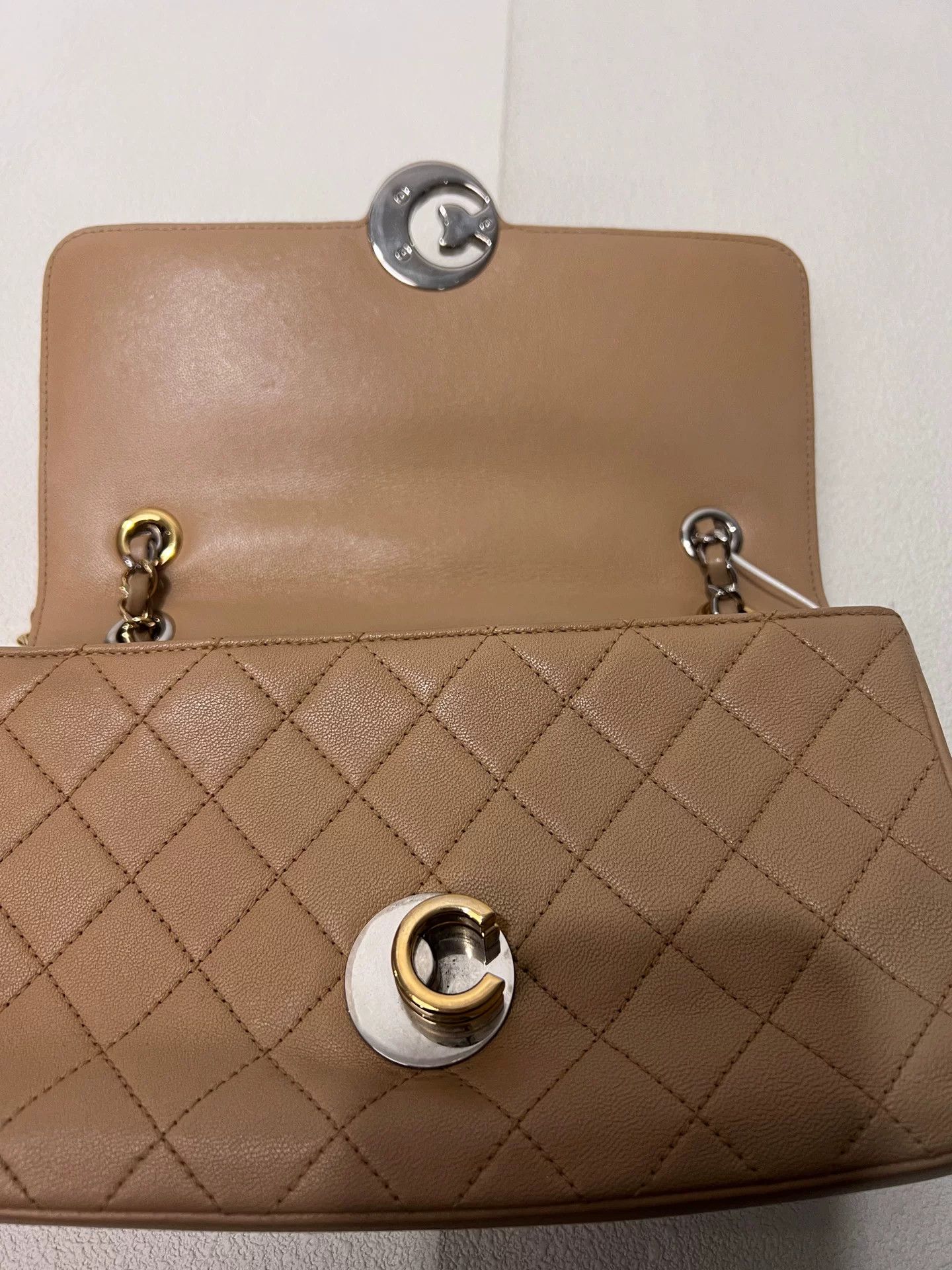 Chanel Pre-loved Bag Very good condition Size ONE SIZE - 8 Thumbnail