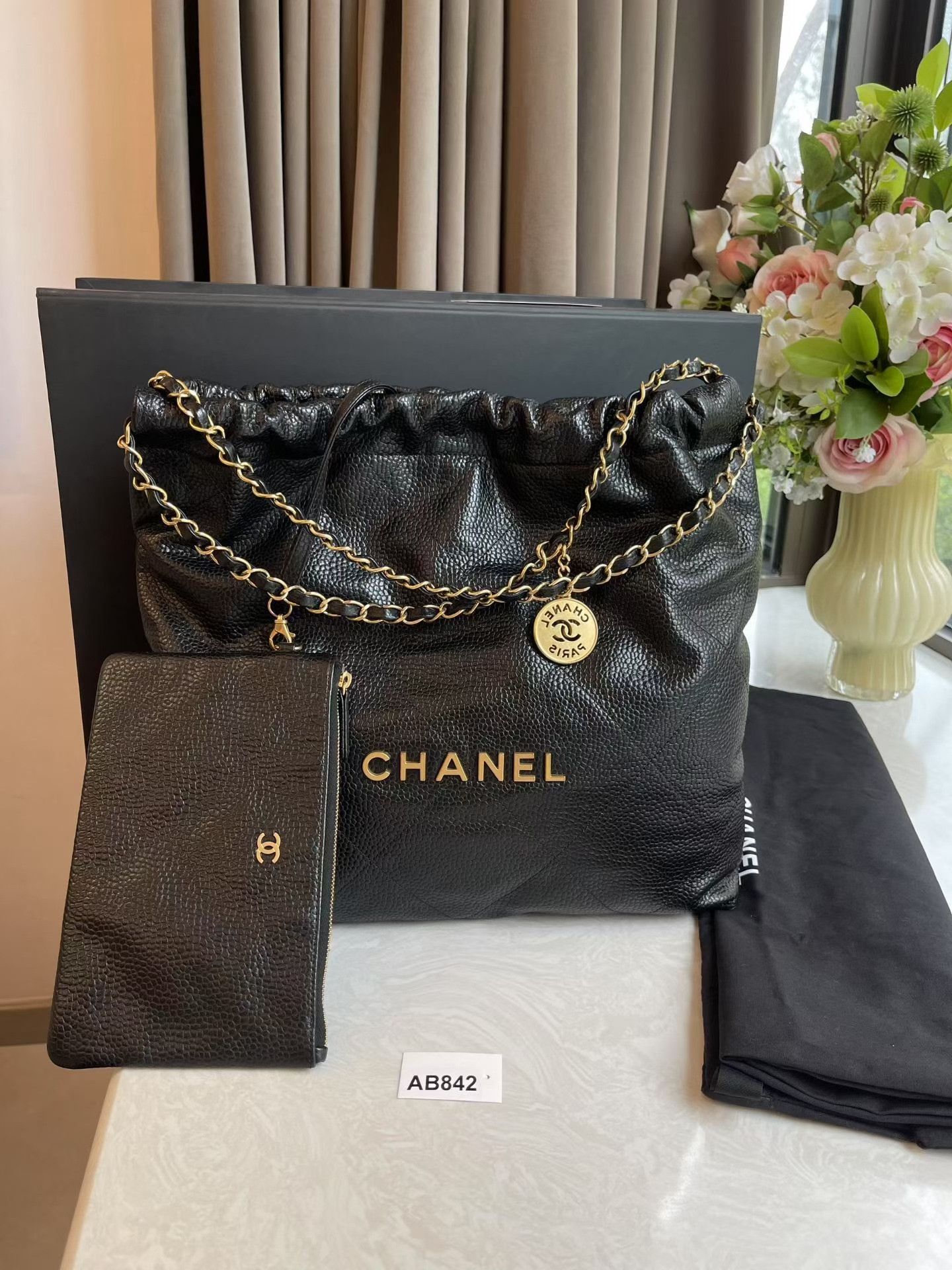 Chanel Pre-loved Bag Very good condition Size ONE SIZE - 2 Thumbnail