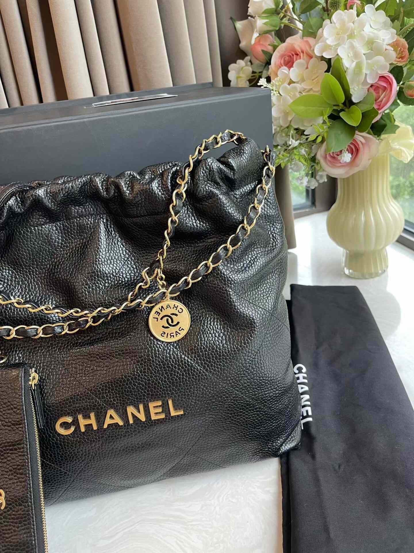 Chanel Pre-loved Bag Very good condition Size ONE SIZE - 4 Thumbnail