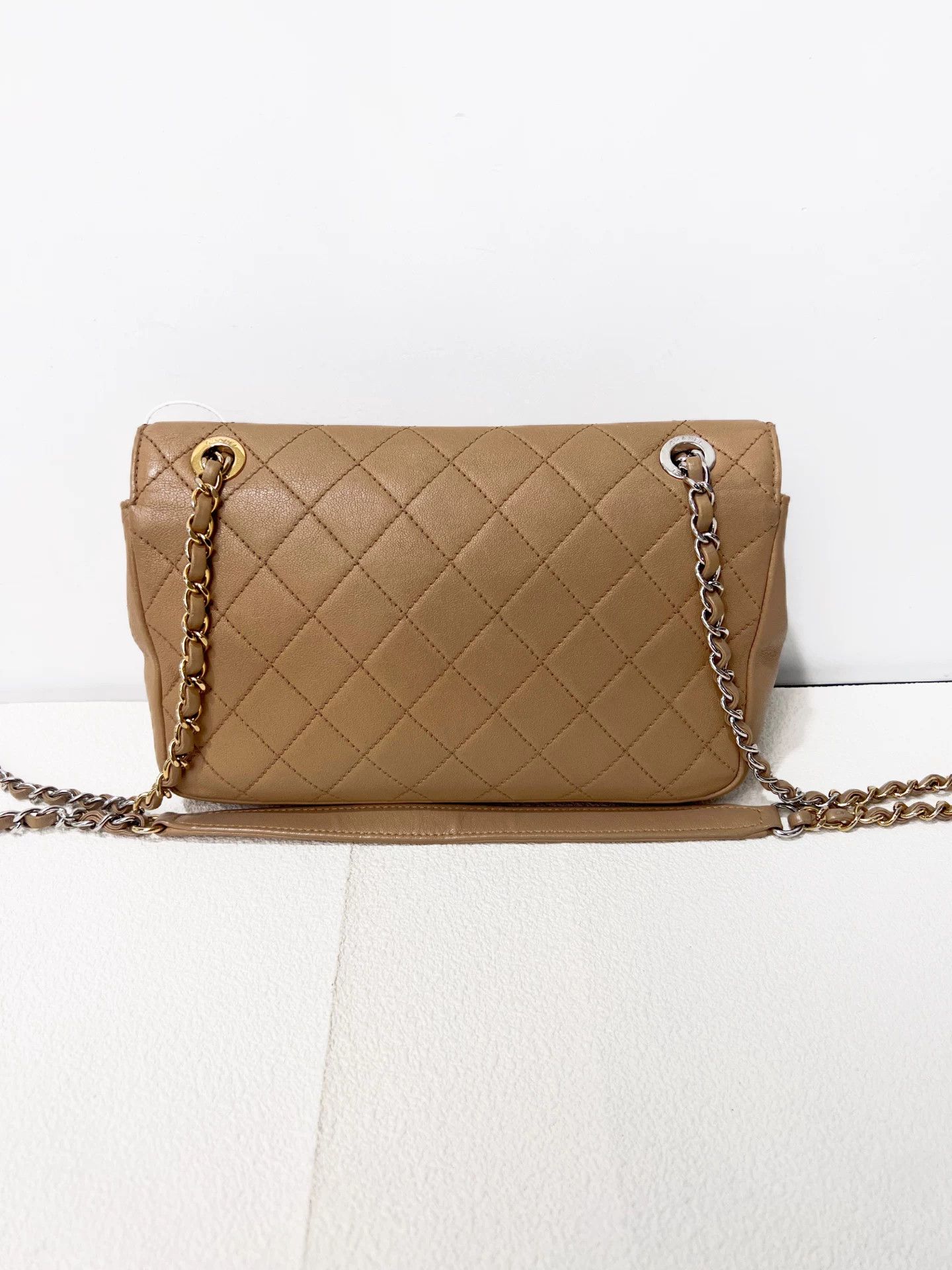 Chanel Pre-loved Bag Very good condition Size ONE SIZE - 2 Thumbnail