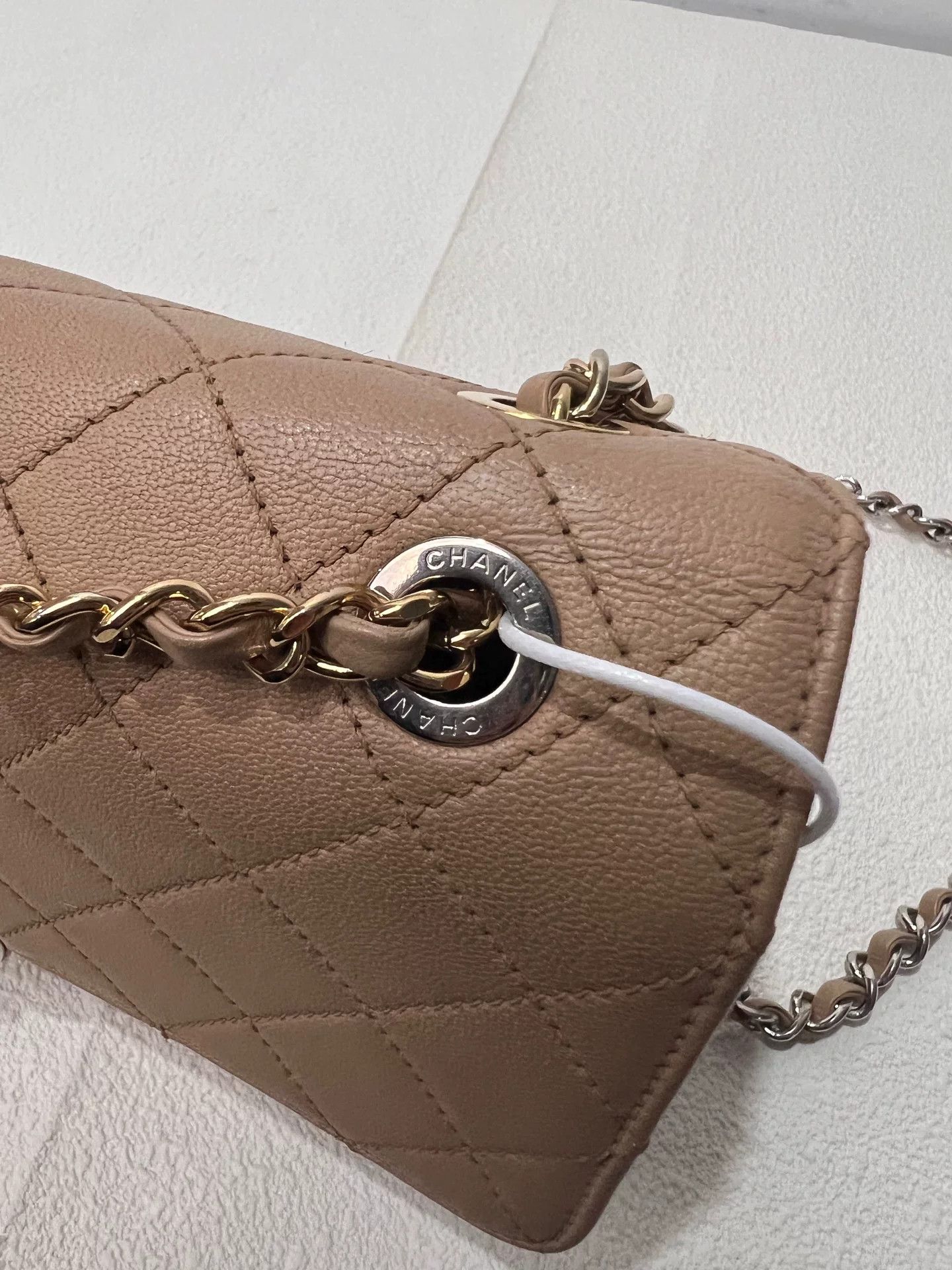 Chanel Pre-loved Bag Very good condition Size ONE SIZE - 9 Thumbnail