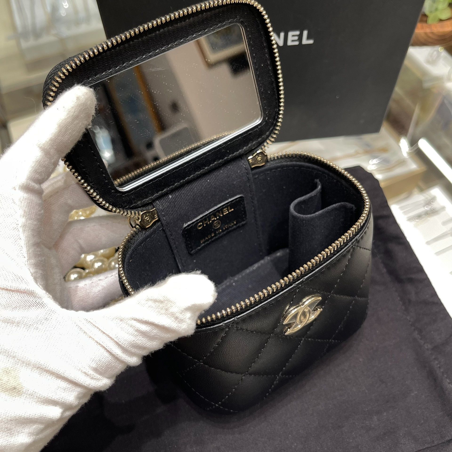 Chanel Pre-loved Bag Very good condition Size ONE SIZE - 9 Thumbnail