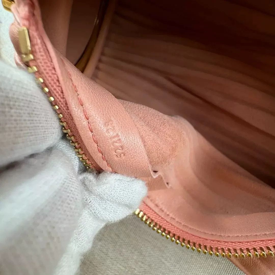 Loewe Pre-loved Bag Very good condition Size ONE SIZE - 9 Thumbnail