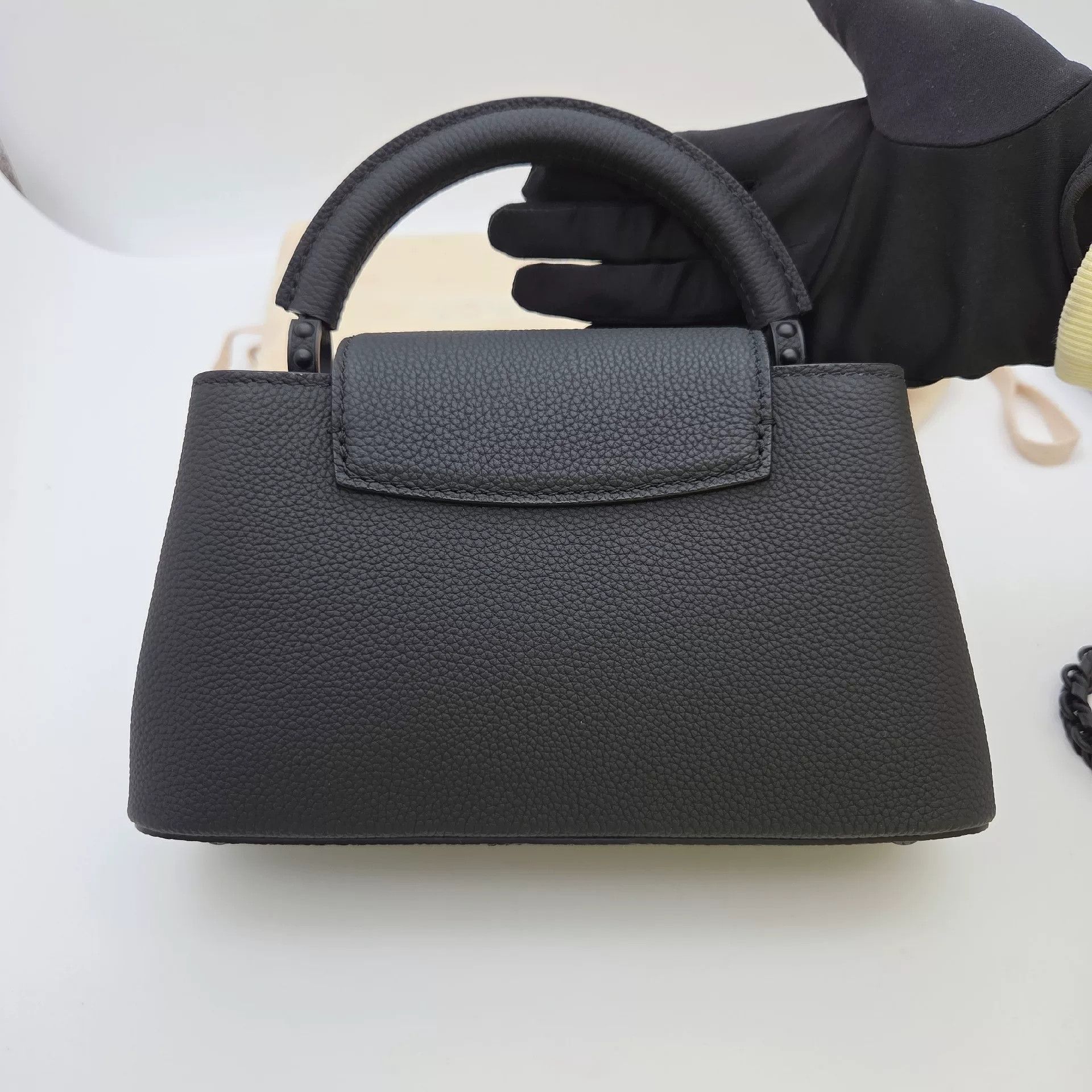 Louis Vuitton Pre-loved Bag Very good condition Size ONE SIZE - 7 Thumbnail