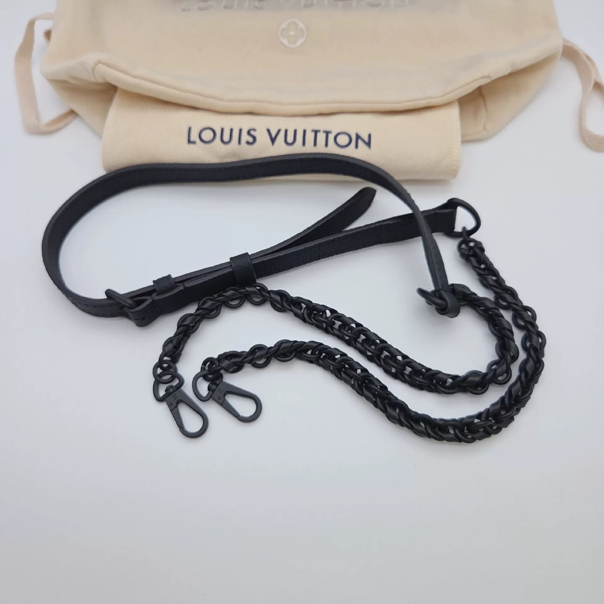 Louis Vuitton Pre-loved Bag Very good condition Size ONE SIZE - 3 Thumbnail