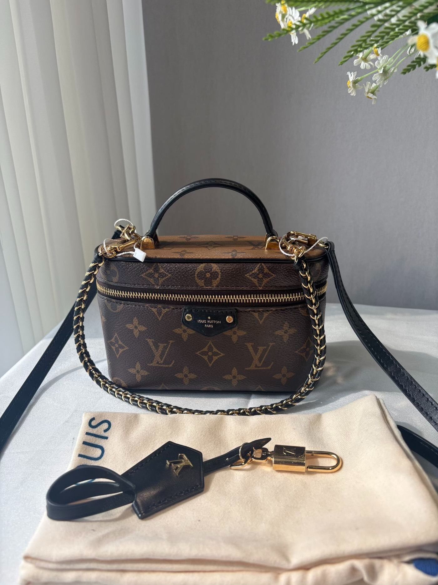 Louis Vuitton Pre-loved Bag Very good condition Size ONE SIZE - 2 Thumbnail