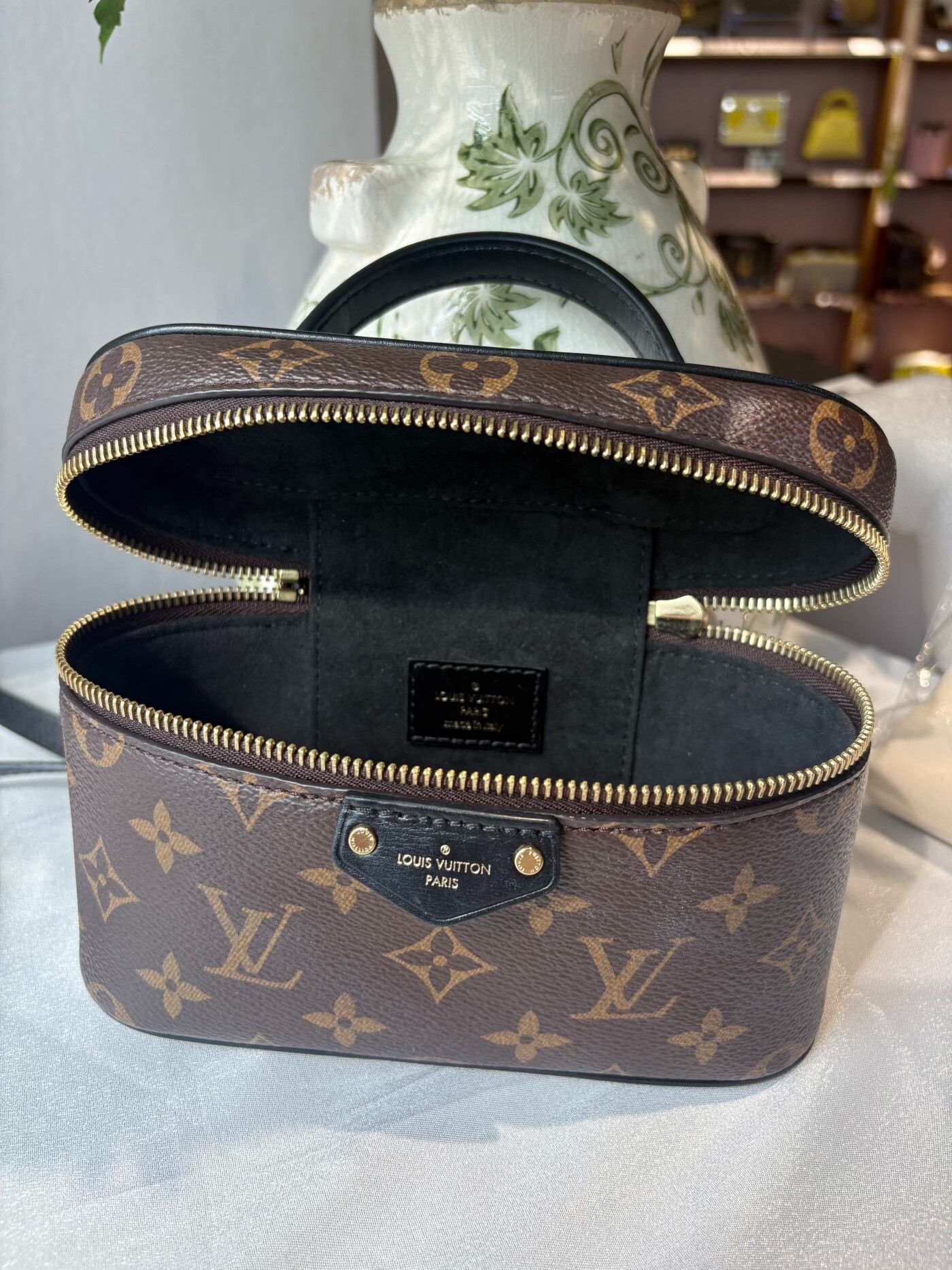 Louis Vuitton Pre-loved Bag Very good condition Size ONE SIZE - 8 Thumbnail