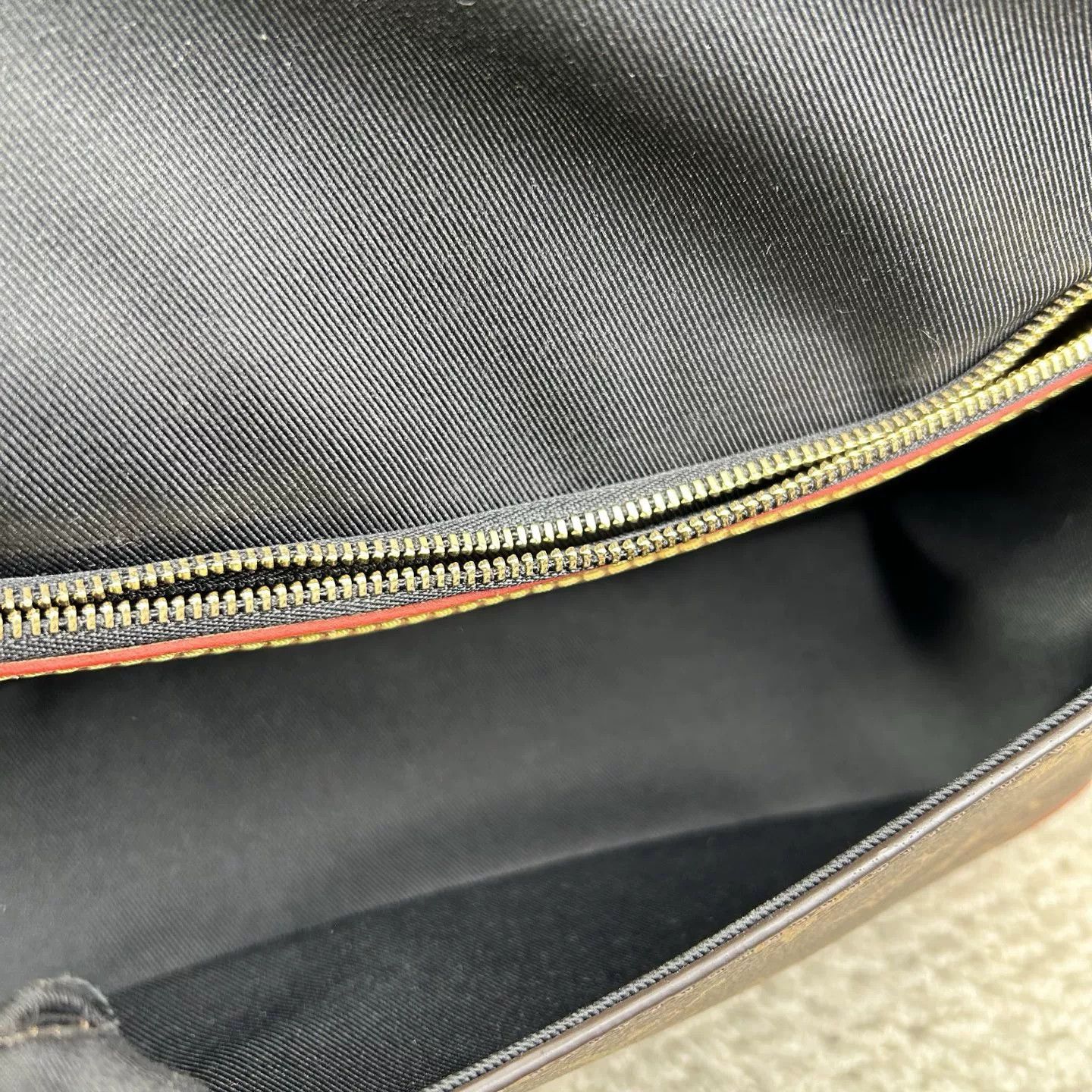 Louis Vuitton Pre-loved Bag Very good condition Size ONE SIZE - 4 Thumbnail