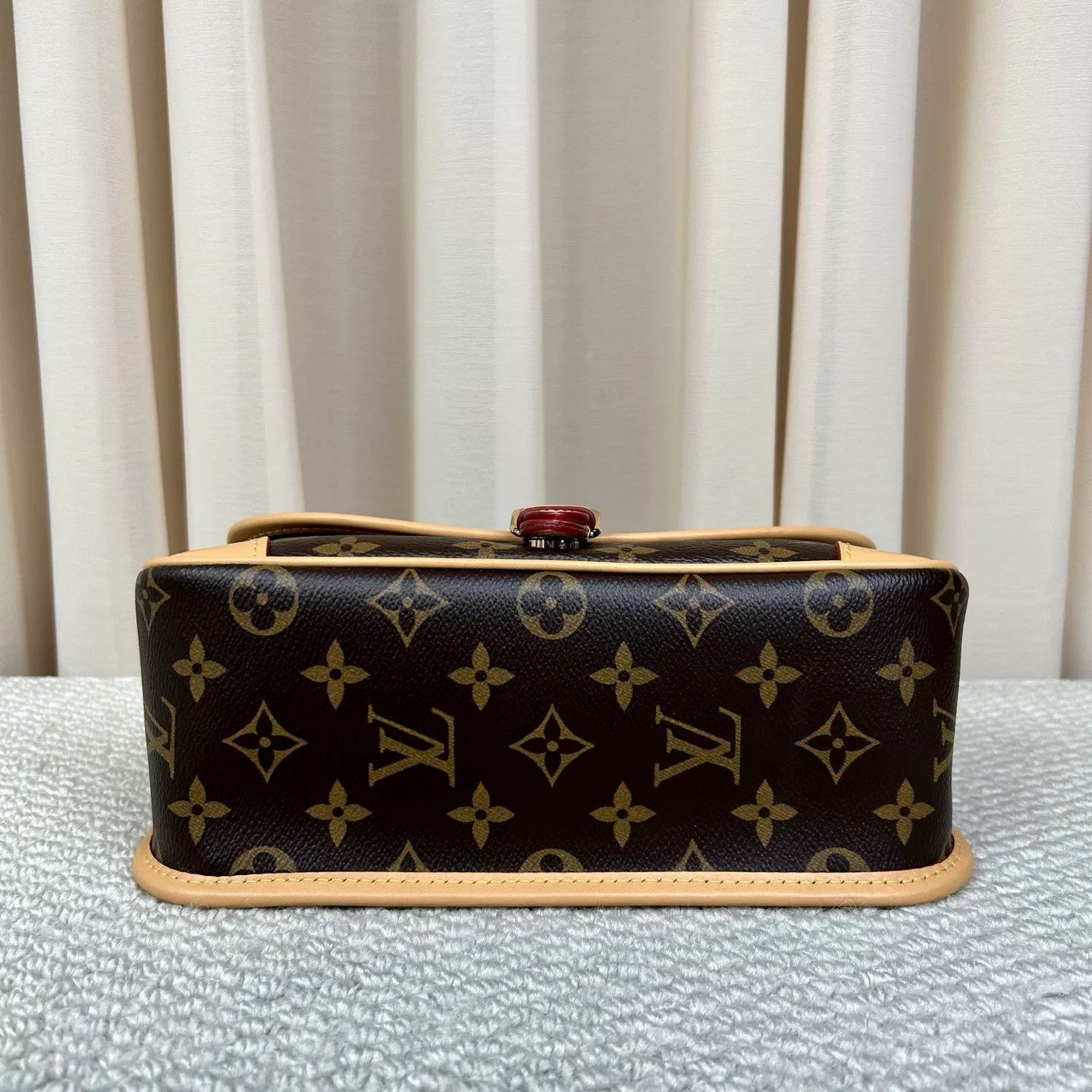 Louis Vuitton Pre-loved Bag Very good condition Size ONE SIZE - 3 Thumbnail