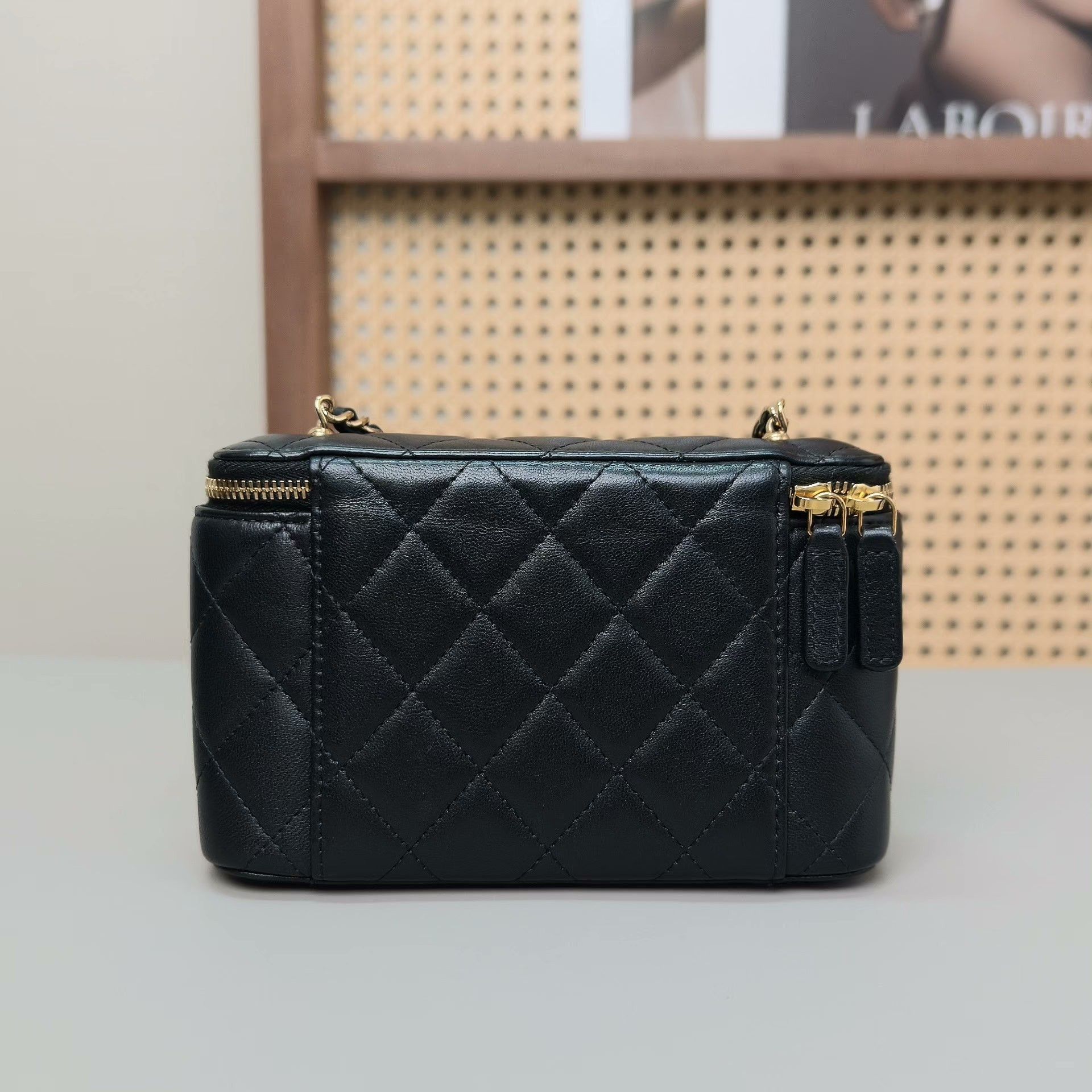 Chanel Pre-loved Bag Very good condition Size ONE SIZE - 2 Thumbnail