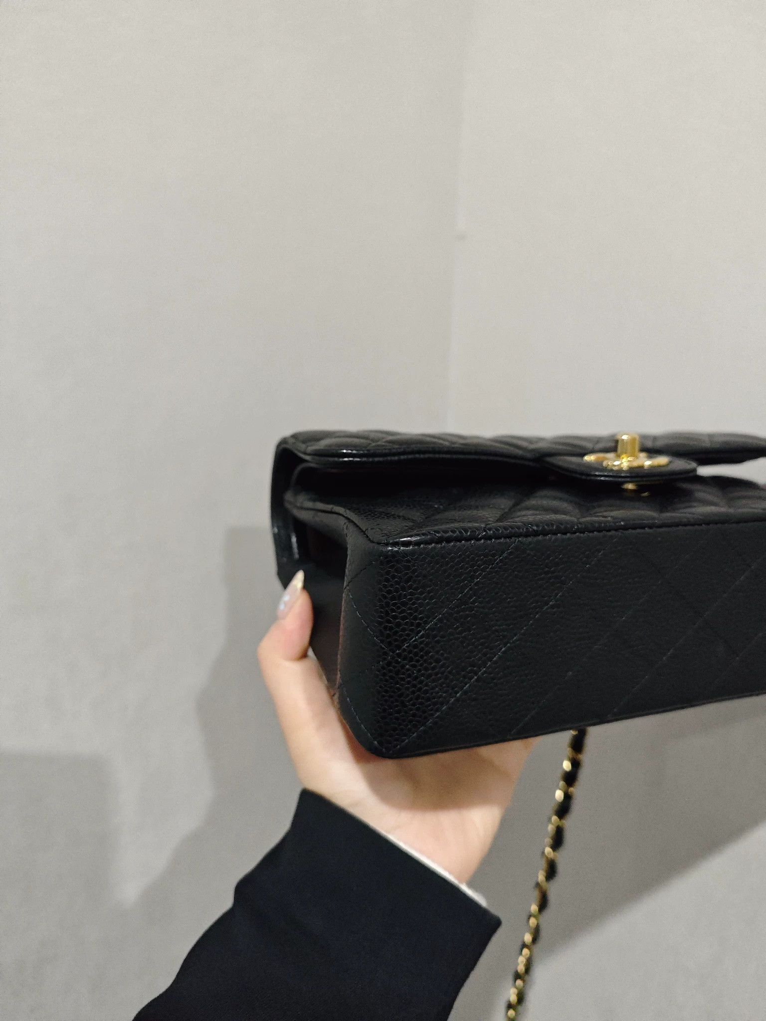 Chanel Pre-loved Bag Very good condition Size ONE SIZE - 4 Thumbnail