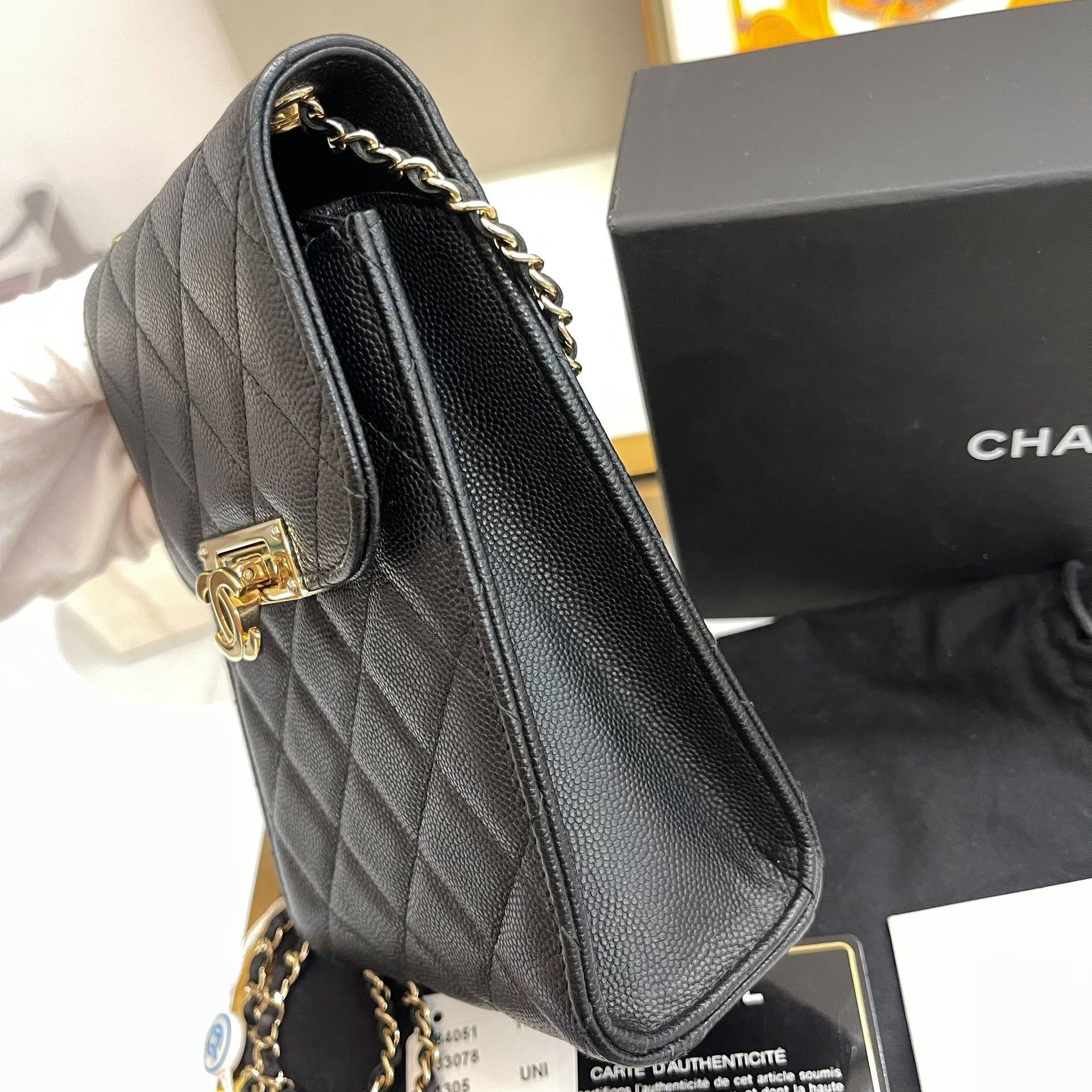 Chanel Pre-loved Bag Very good condition Size ONE SIZE - 4 Thumbnail