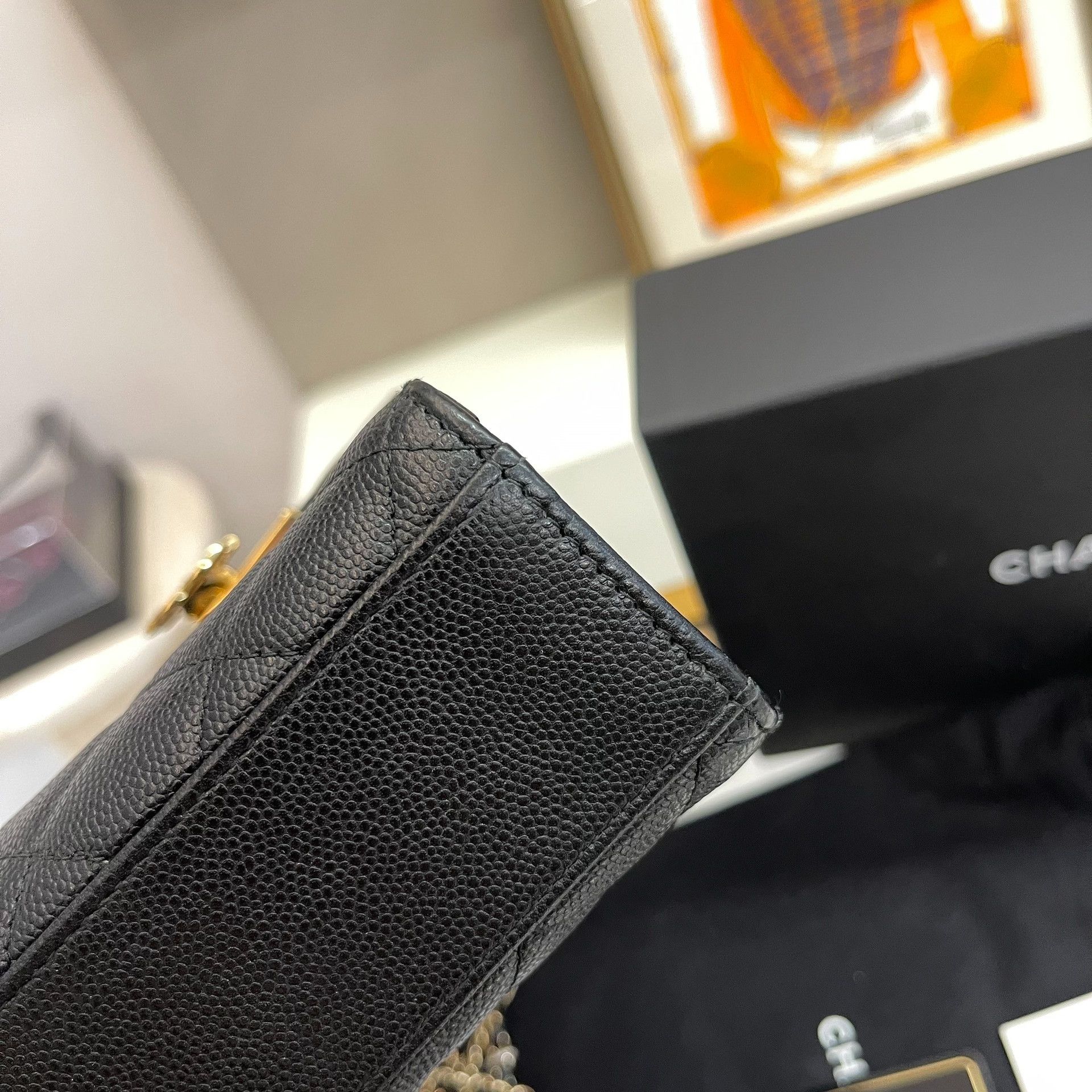 Chanel Pre-loved Bag Very good condition Size ONE SIZE - 6 Thumbnail