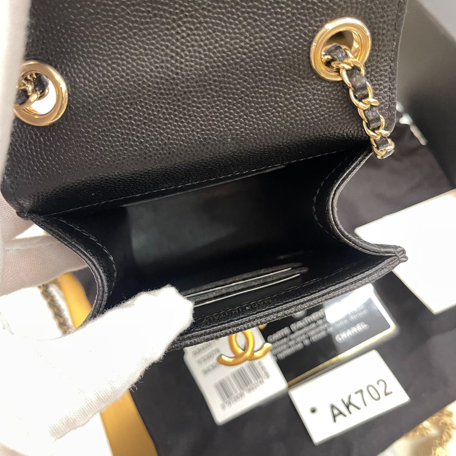 Chanel Pre-loved Bag Very good condition Size ONE SIZE - 9 Thumbnail