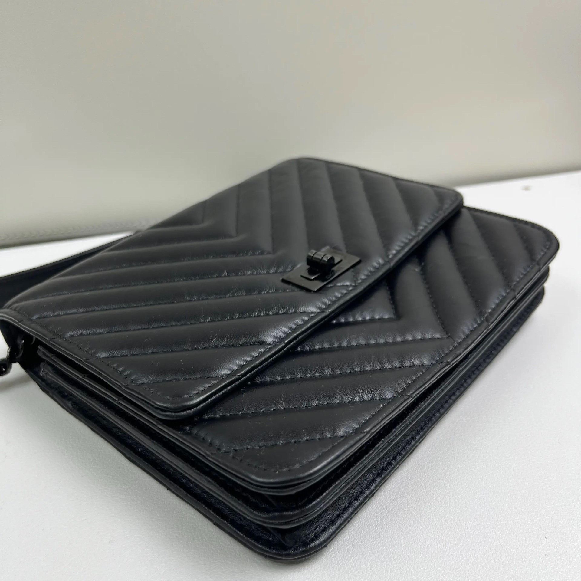 Chanel Pre-loved Bag Very good condition Size ONE SIZE - 8 Thumbnail