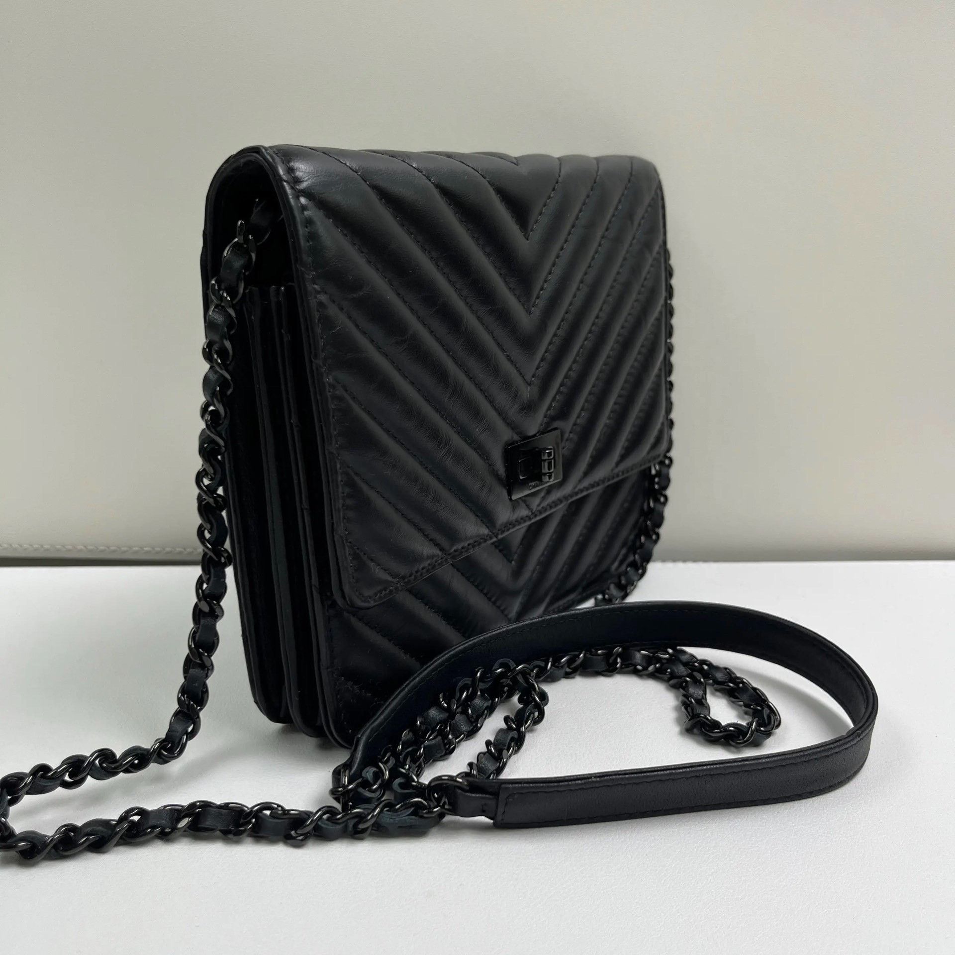 Chanel Pre-loved Bag Very good condition Size ONE SIZE - 2 Thumbnail
