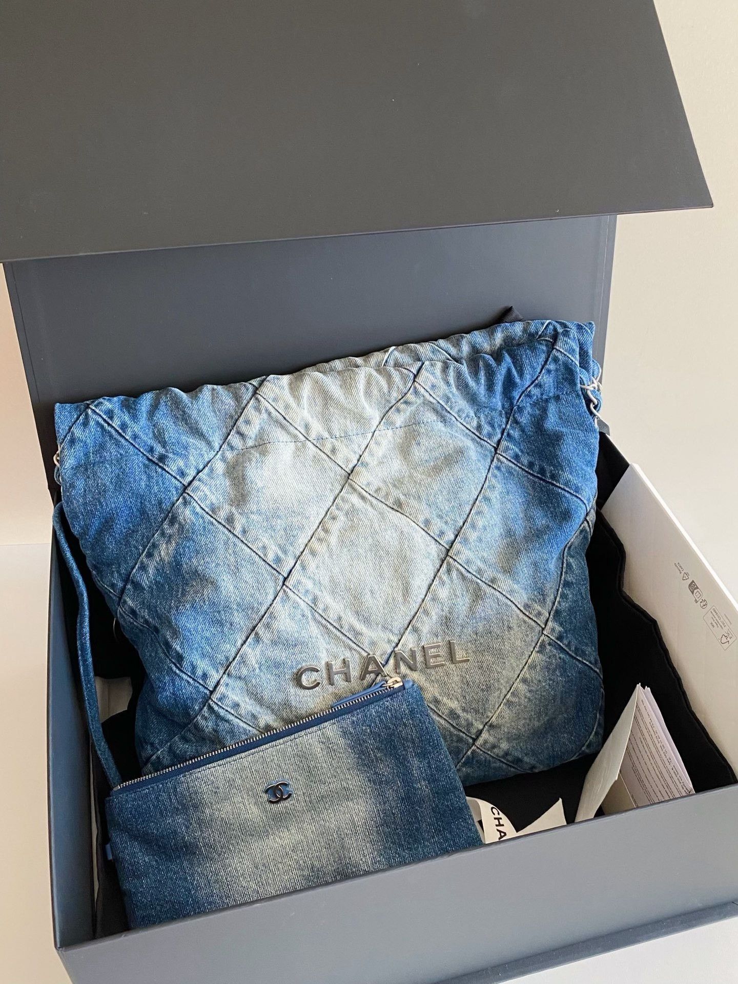 Chanel Pre-loved Bag Very good condition Size ONE SIZE - 4 Thumbnail
