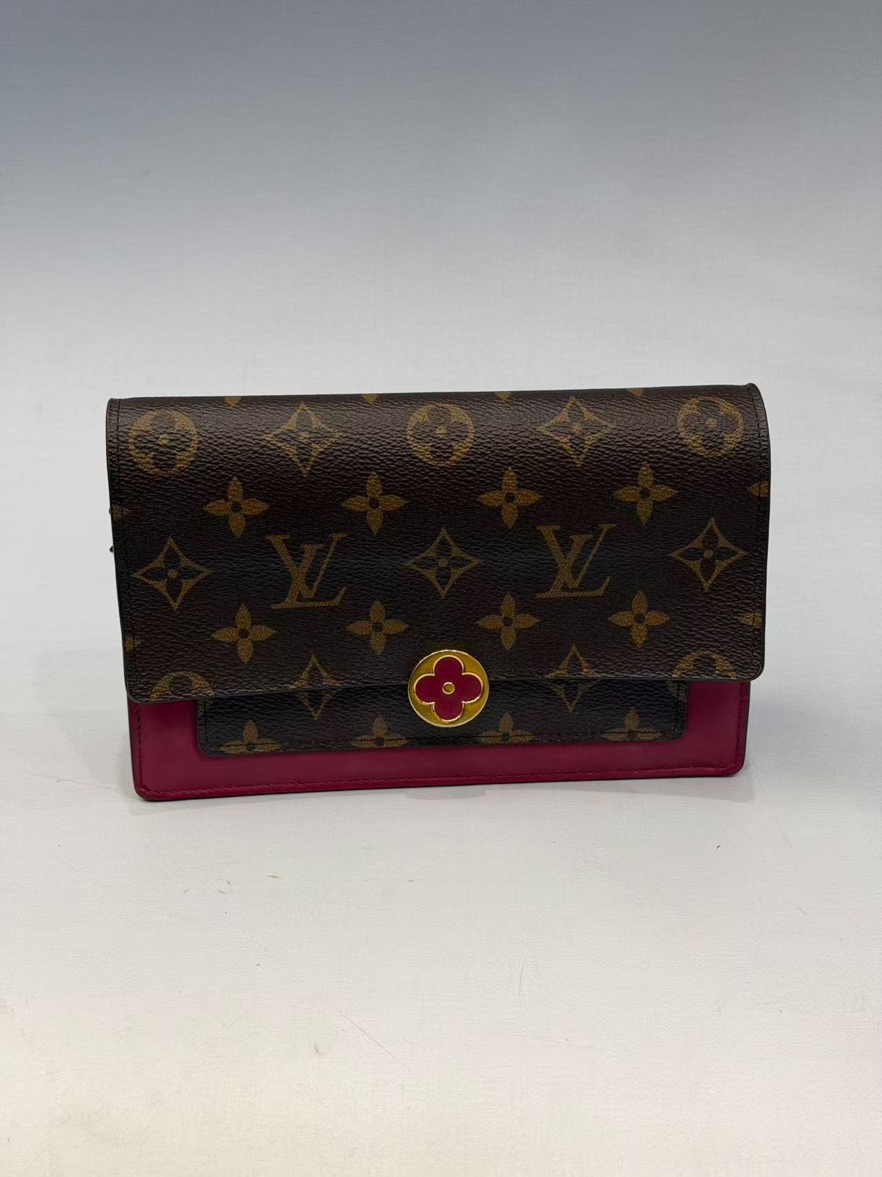 Louis Vuitton Pre-loved Bag Very good condition Size ONE SIZE - 4 Thumbnail