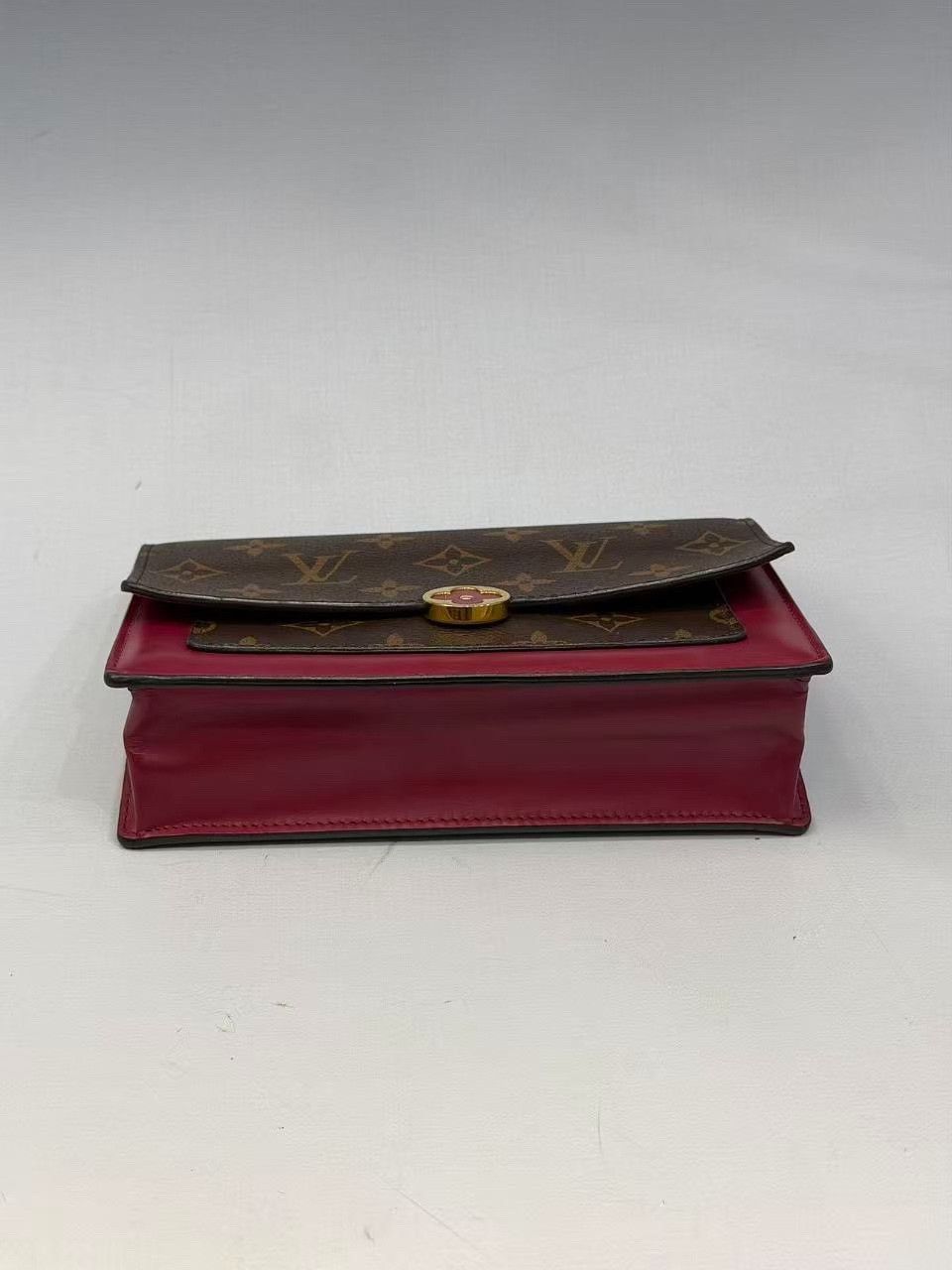 Louis Vuitton Pre-loved Bag Very good condition Size ONE SIZE - 6 Thumbnail