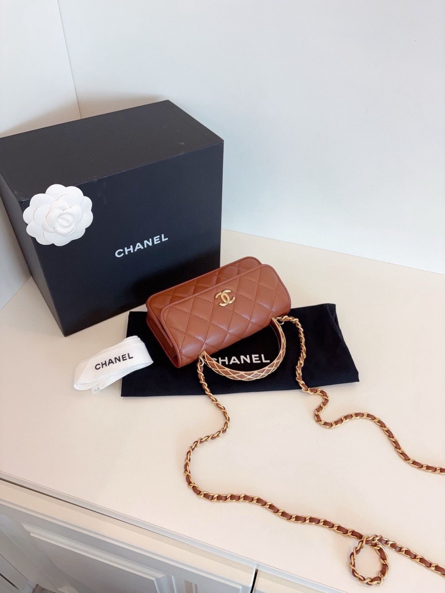 Chanel Pre-loved Bag Very good condition Size ONE SIZE - 4 Thumbnail