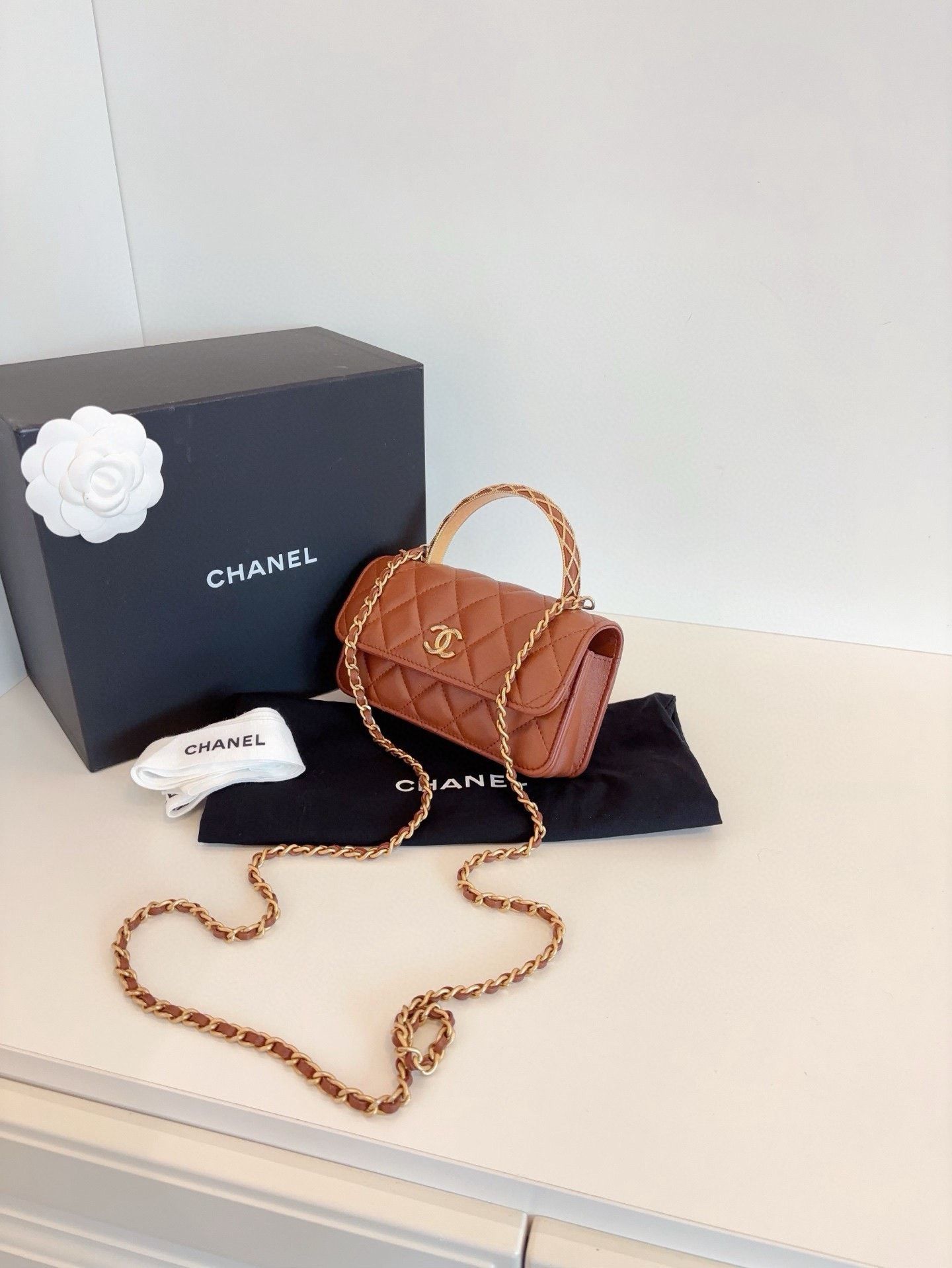 Chanel Pre-loved Bag Very good condition Size ONE SIZE - 7 Thumbnail
