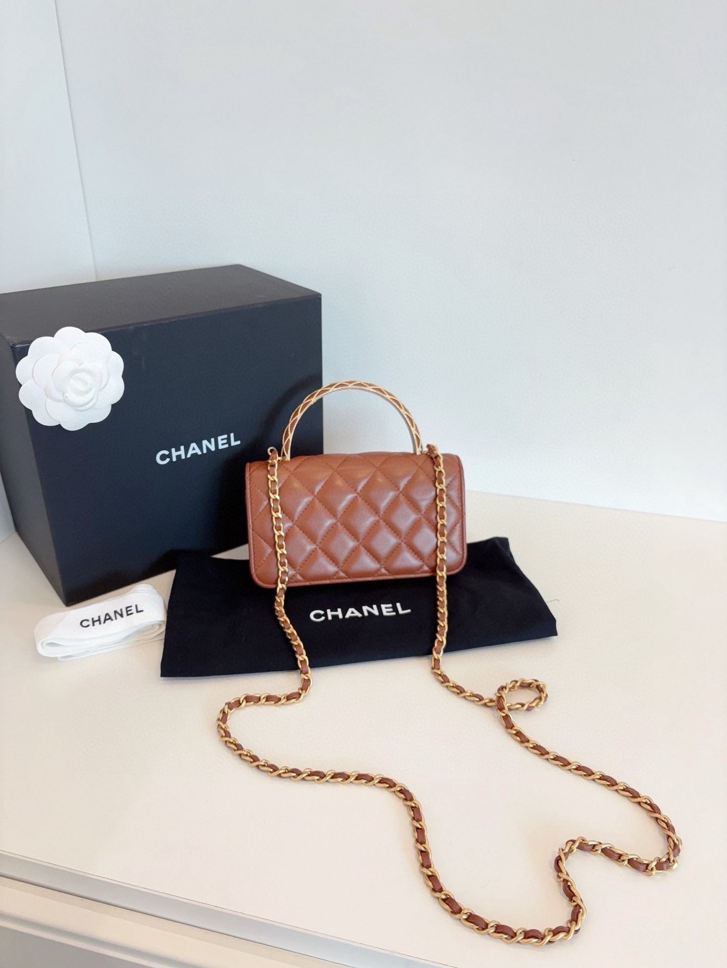 Chanel Pre-loved Bag Very good condition Size ONE SIZE - 2 Thumbnail