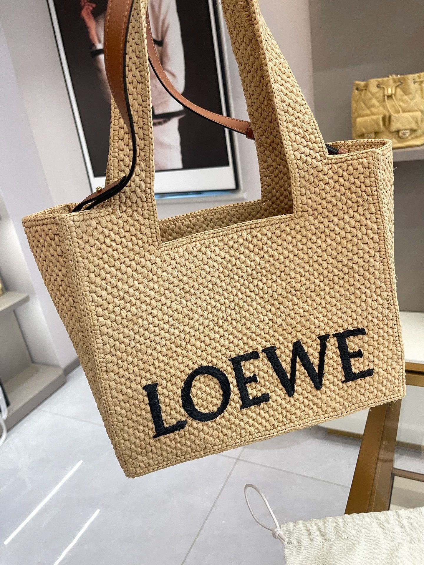 Loewe Pre-loved Bag Very good condition Size ONE SIZE - 4 Thumbnail