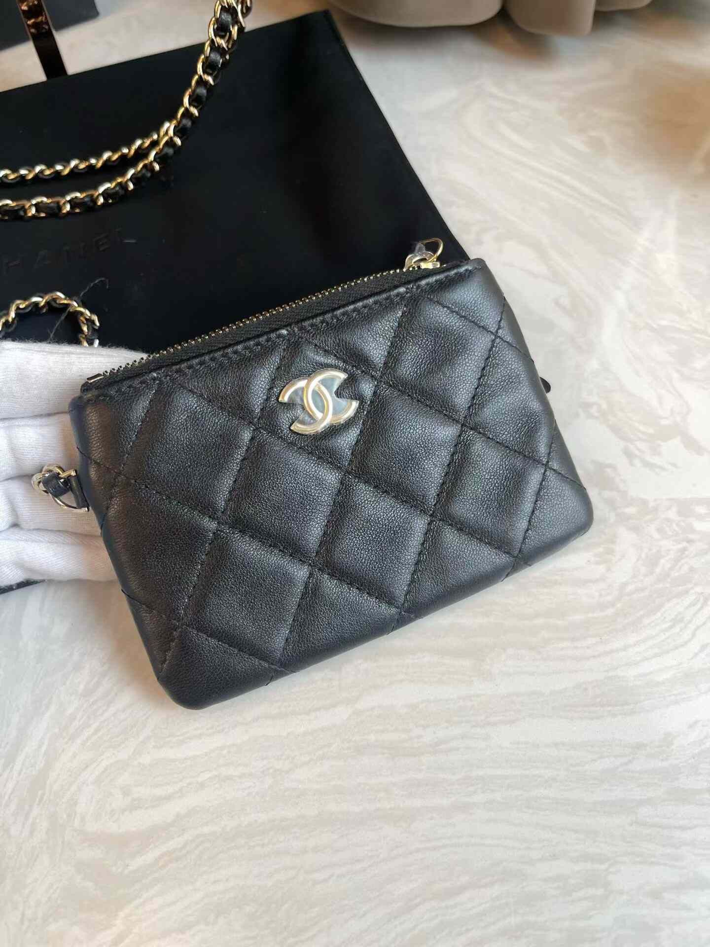 Chanel Pre-loved Bag Very good condition Size ONE SIZE - 3 Thumbnail