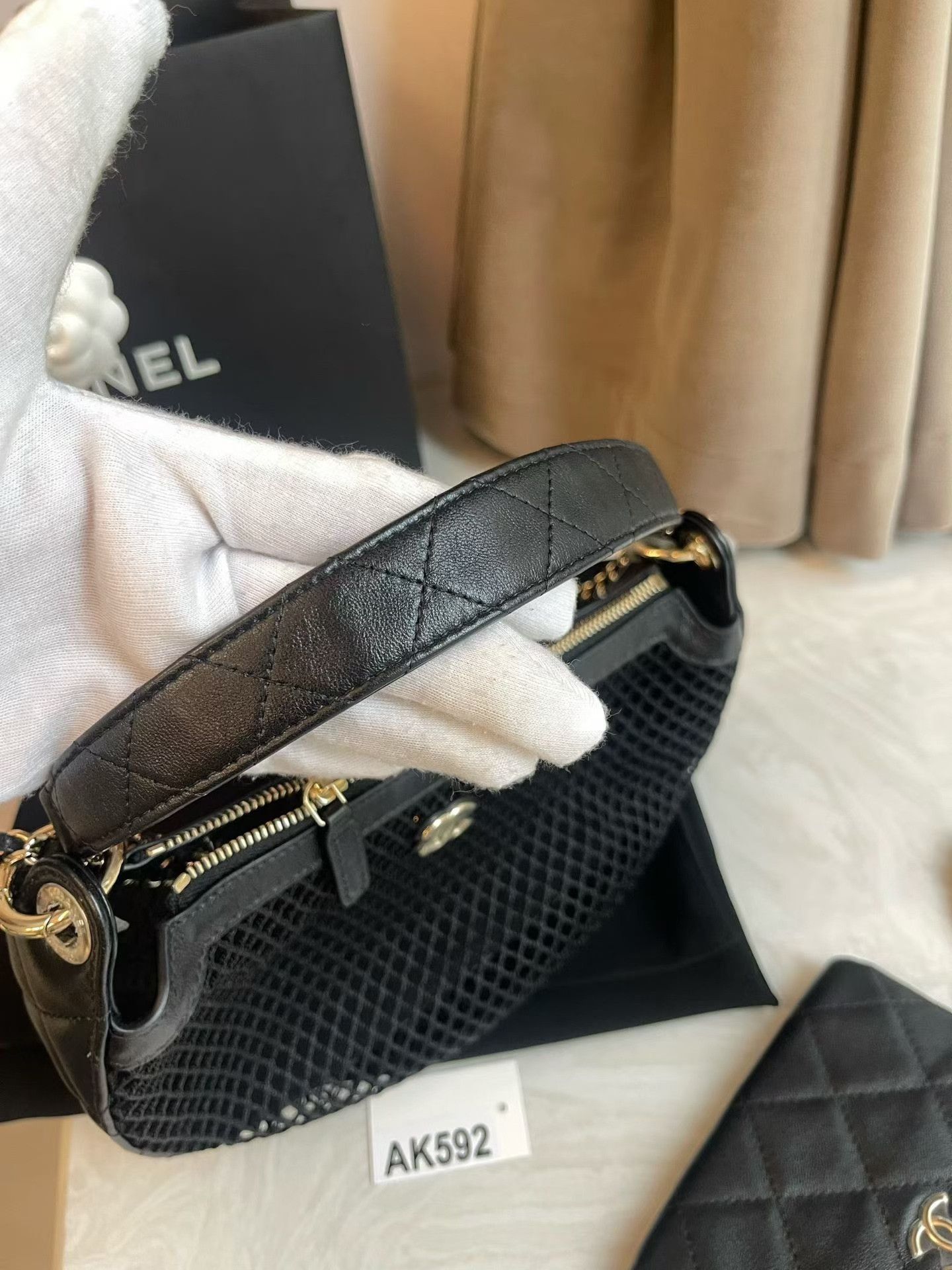 Chanel Pre-loved Bag Very good condition Size ONE SIZE - 9 Thumbnail