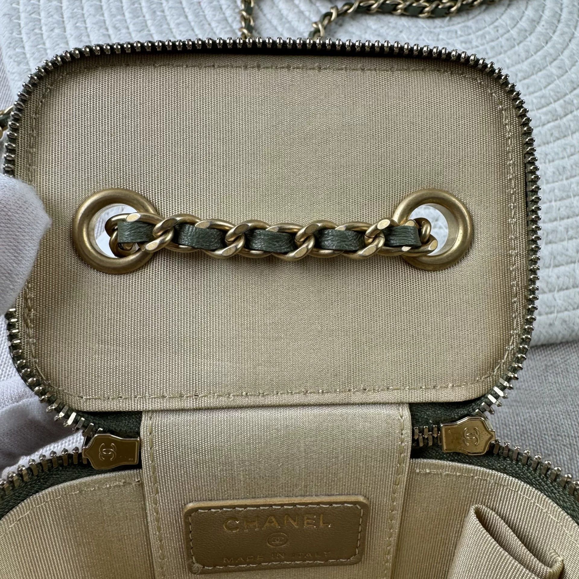 Chanel Pre-loved Bag Very good condition Size ONE SIZE - 9 Thumbnail