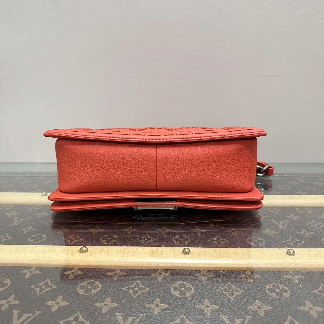 Chanel Pre-loved Bag Very good condition Size ONE SIZE - 5 Thumbnail