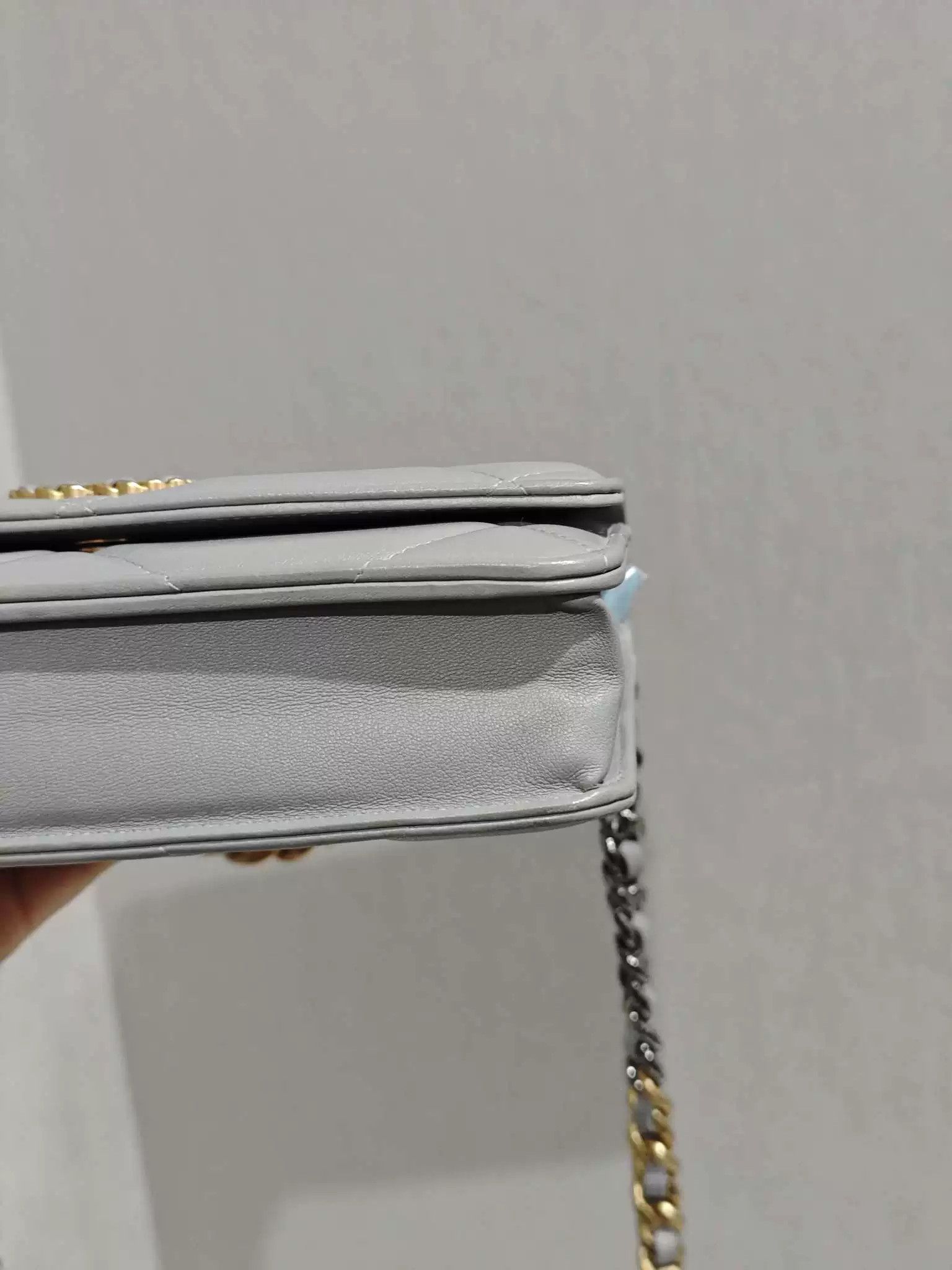 Chanel Pre-loved Bag Very good condition Size ONE SIZE - 5 Thumbnail