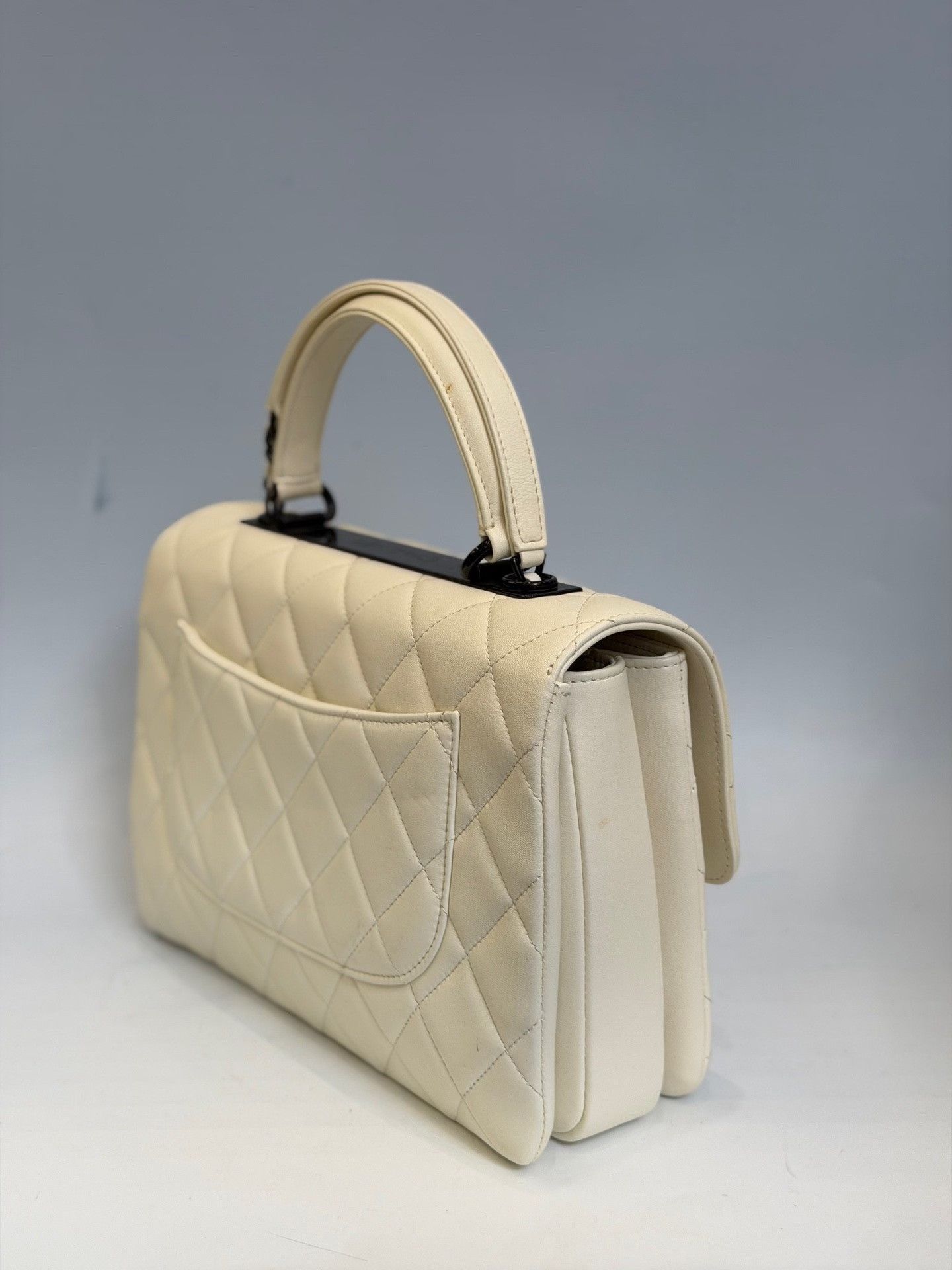 Chanel Pre-loved Bag Very good condition Size ONE SIZE - 5 Thumbnail