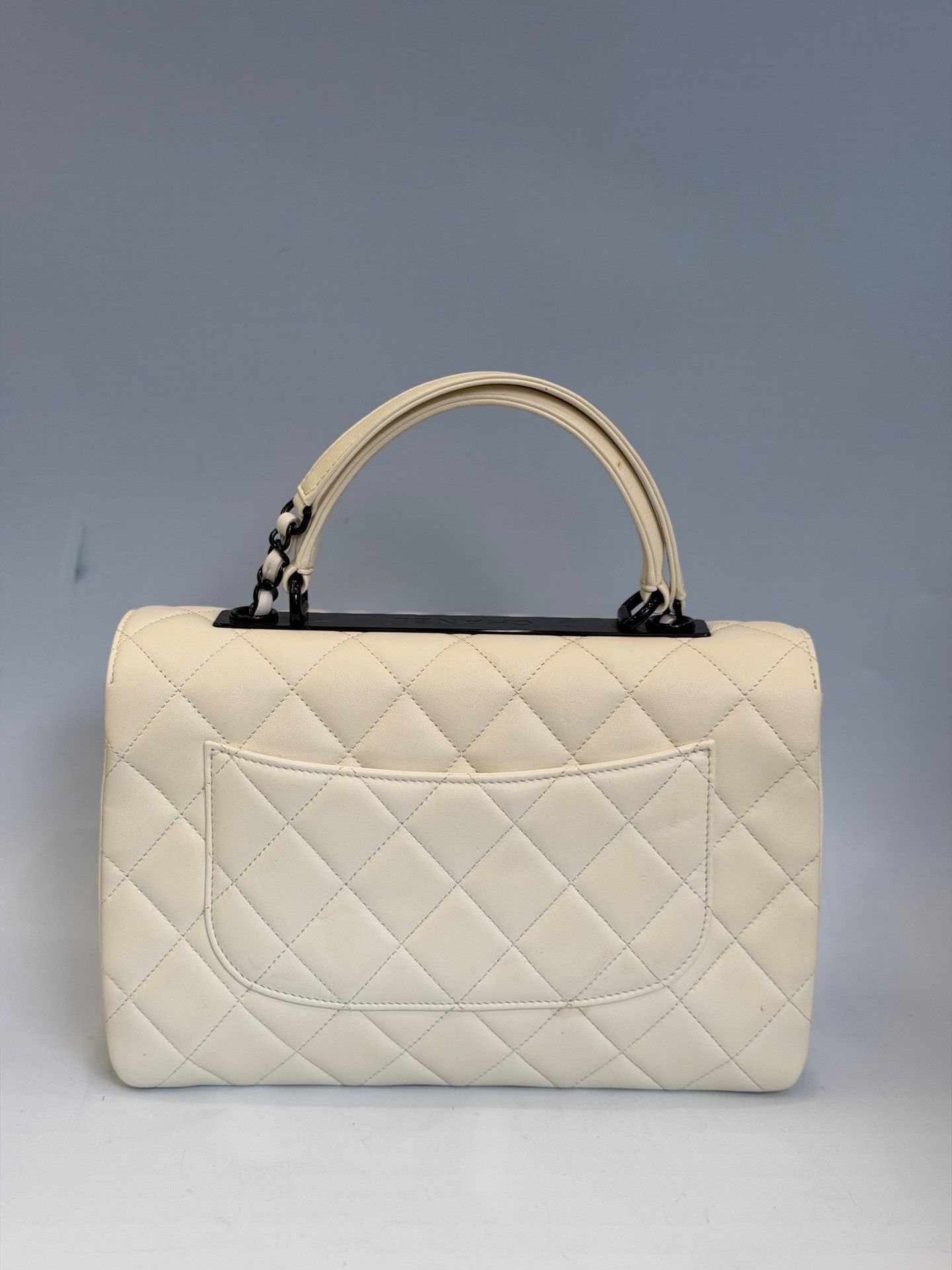 Chanel Pre-loved Bag Very good condition Size ONE SIZE - 4 Thumbnail