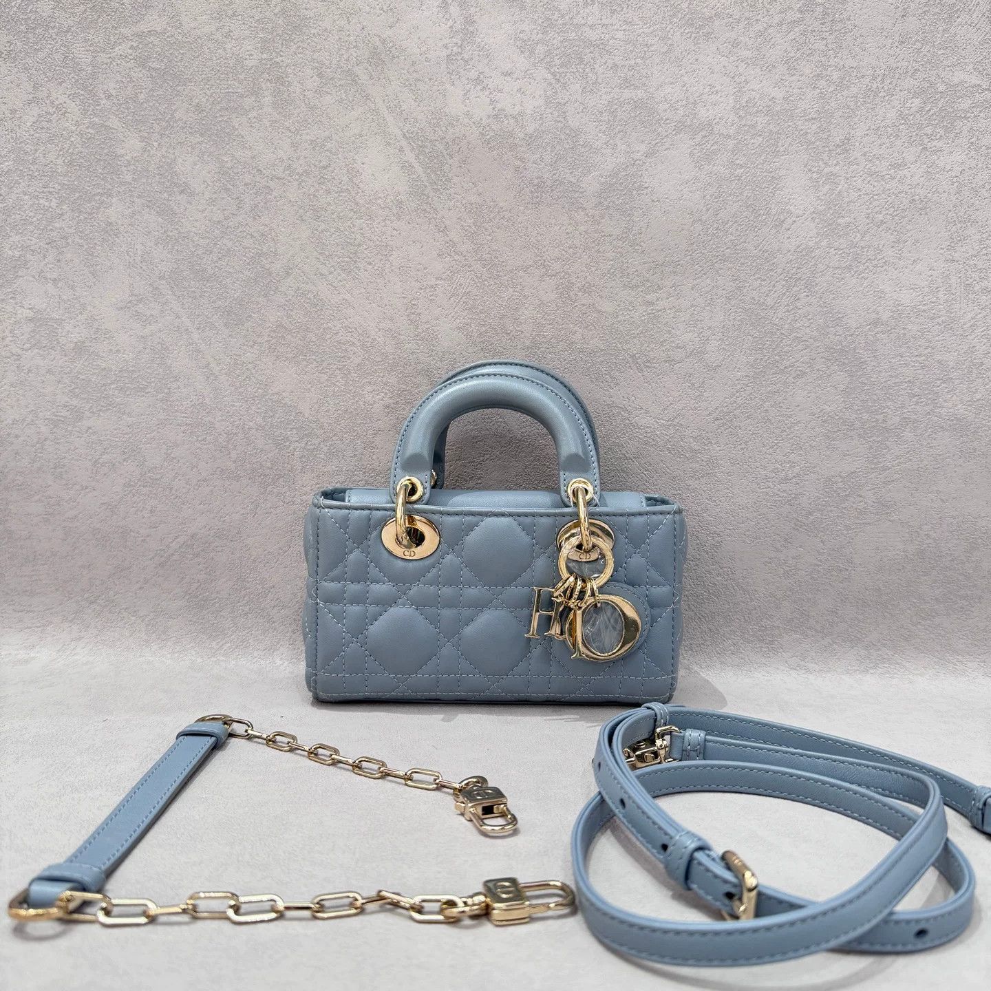 Dior Pre-loved Bag Very good condition Size ONE SIZE - 2 Thumbnail