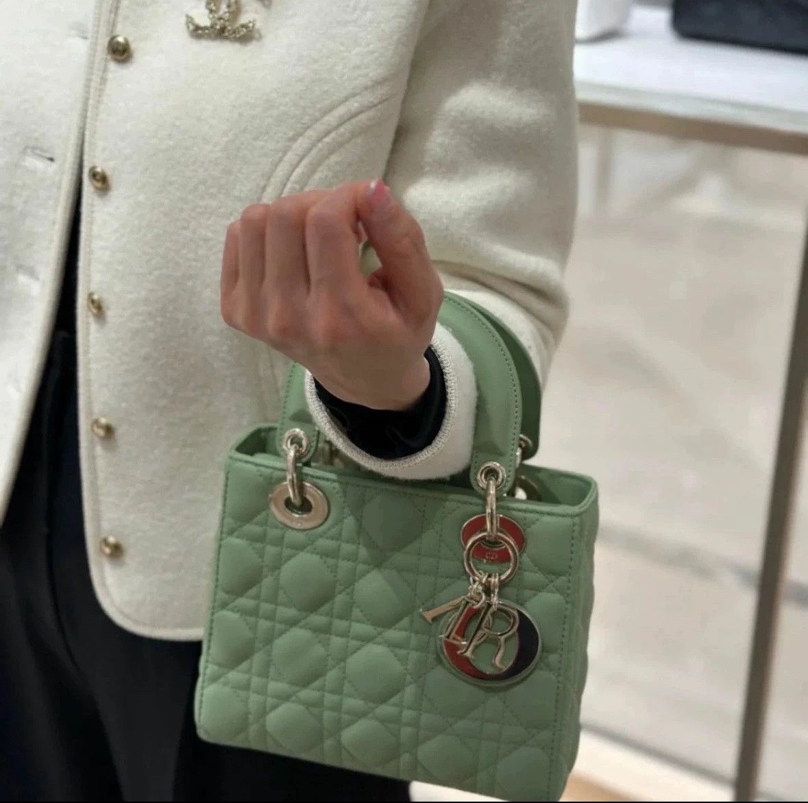 Dior Pre-loved Bag Very good condition Size ONE SIZE - 4 Thumbnail