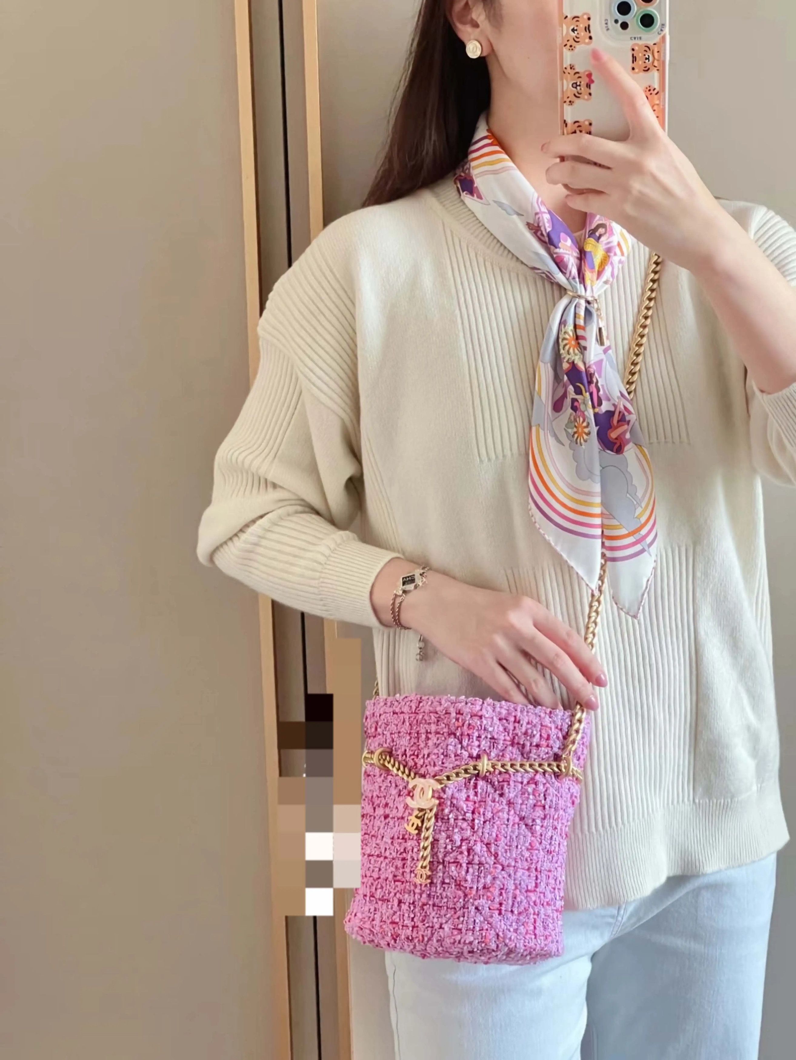 Chanel Pre-loved Bag Very good condition Size ONE SIZE - 4 Thumbnail