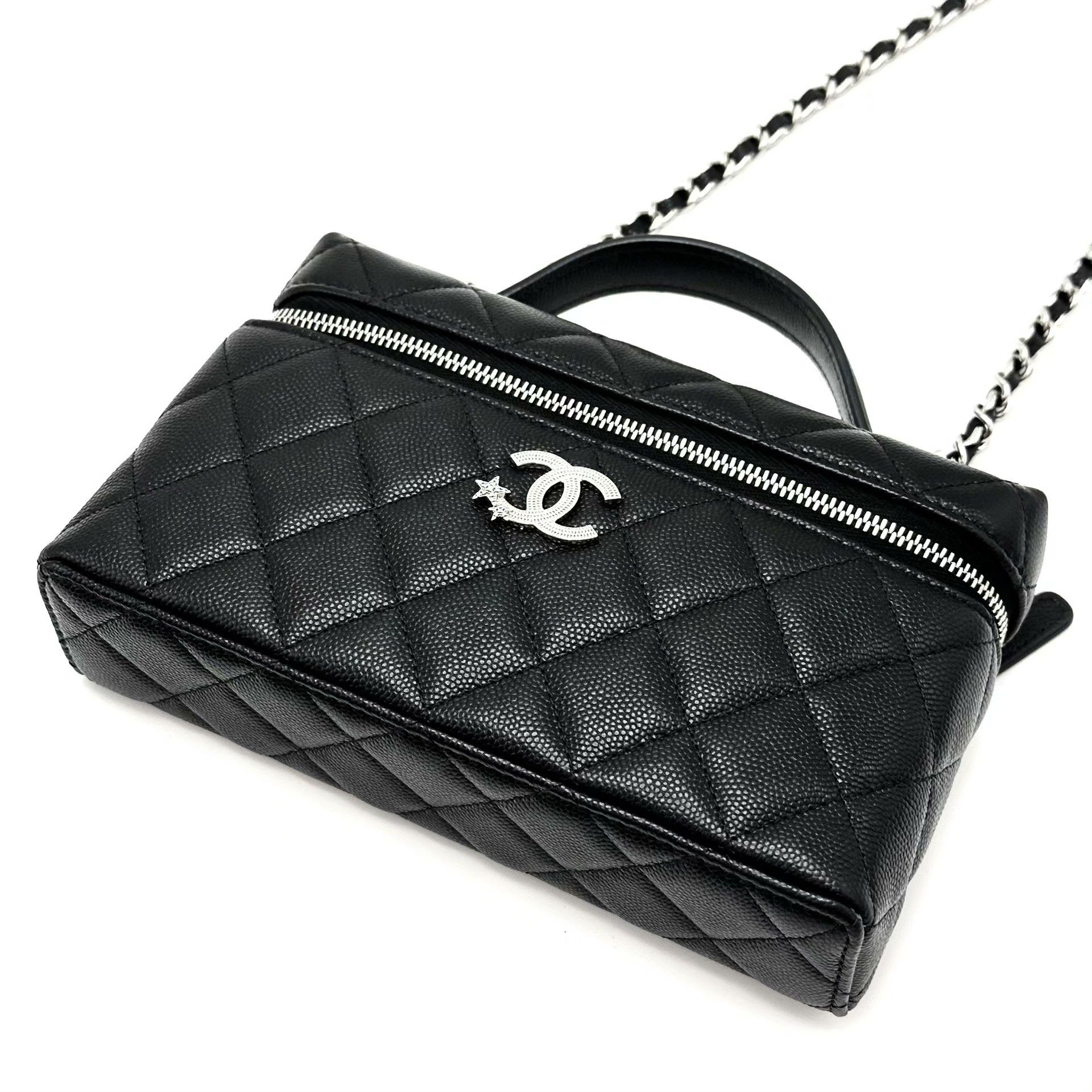 Chanel Pre-loved Bag Very good condition Size ONE SIZE - 6 Thumbnail