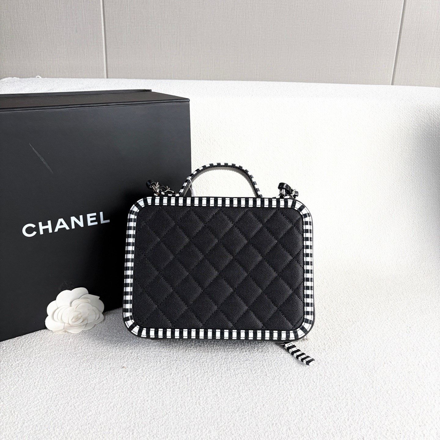 Chanel Pre-loved Bag Very good condition Size ONE SIZE - 3 Thumbnail