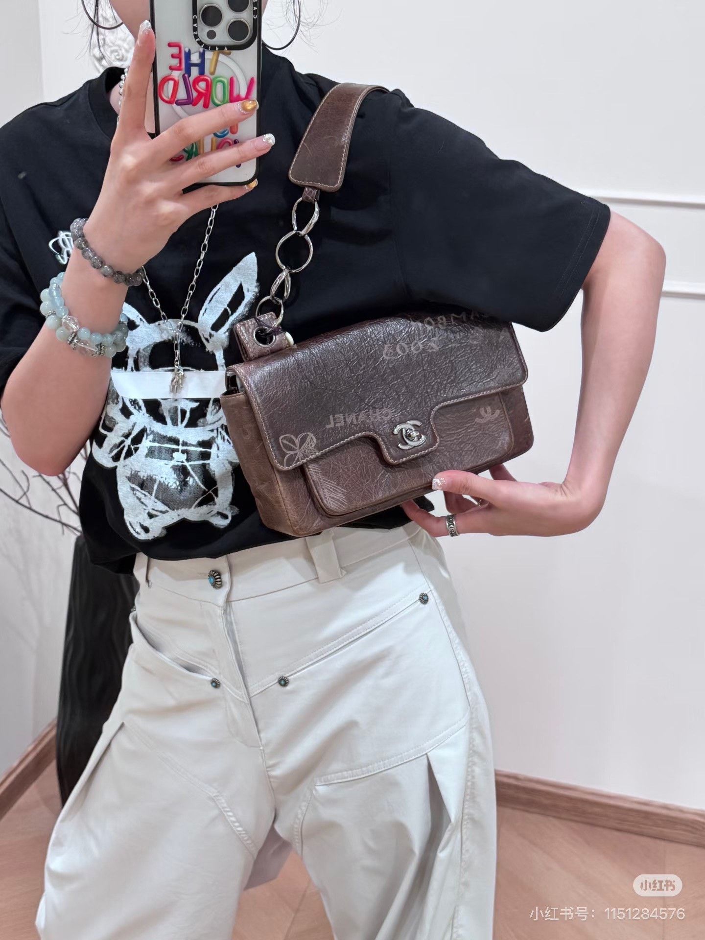 Chanel Pre-loved Bag Very good condition Size ONE SIZE - 8 Thumbnail
