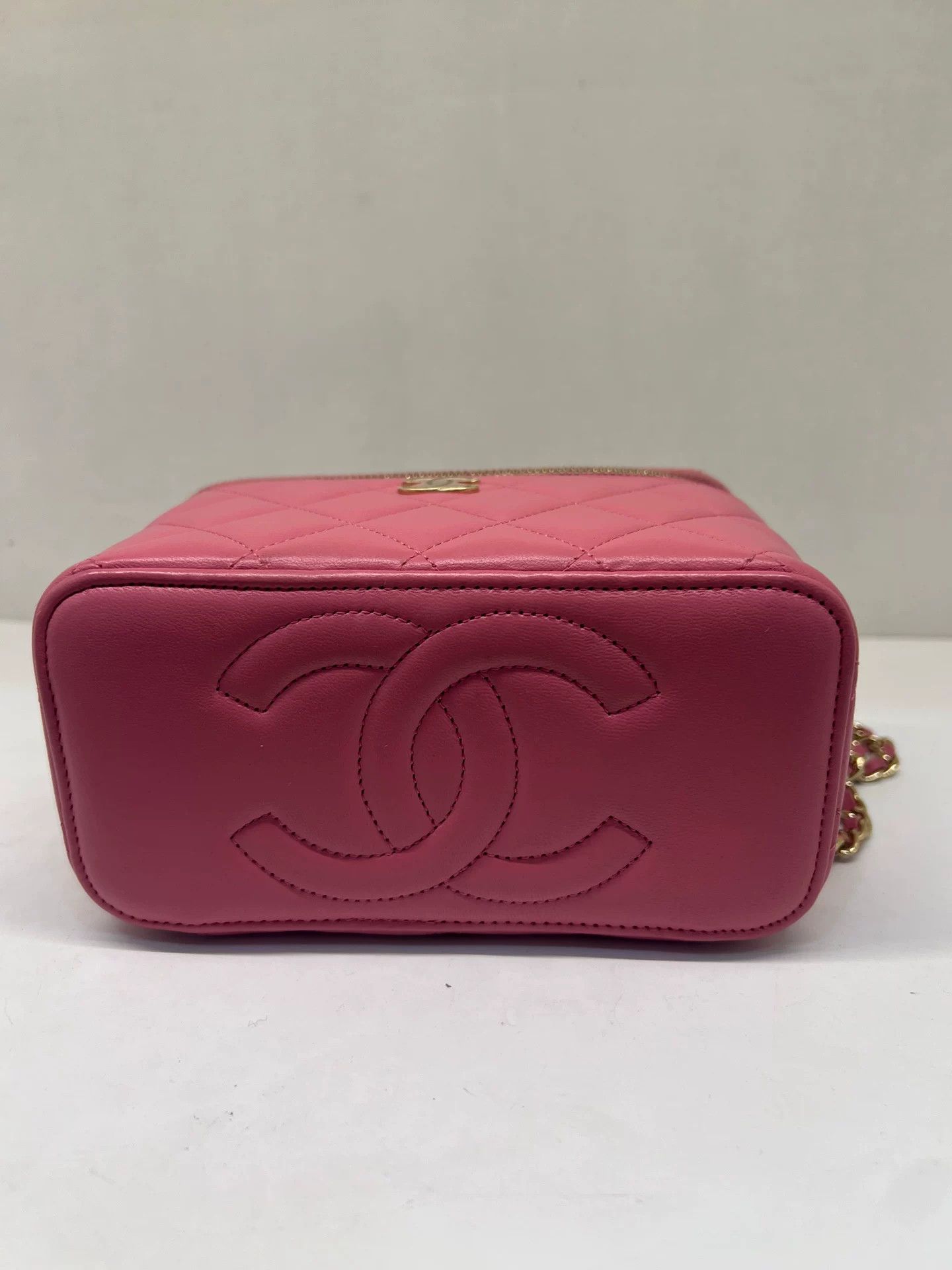 Chanel Pre-loved Bag Very good condition Size ONE SIZE - 6 Thumbnail