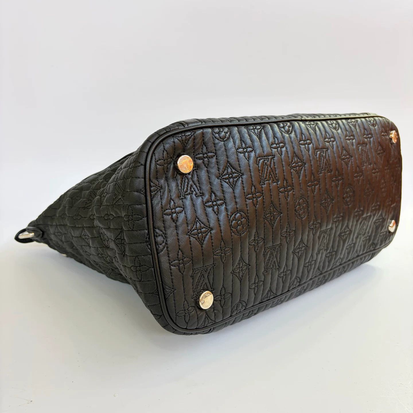 Louis Vuitton Pre-loved Bag Very good condition Size ONE SIZE - 4 Thumbnail