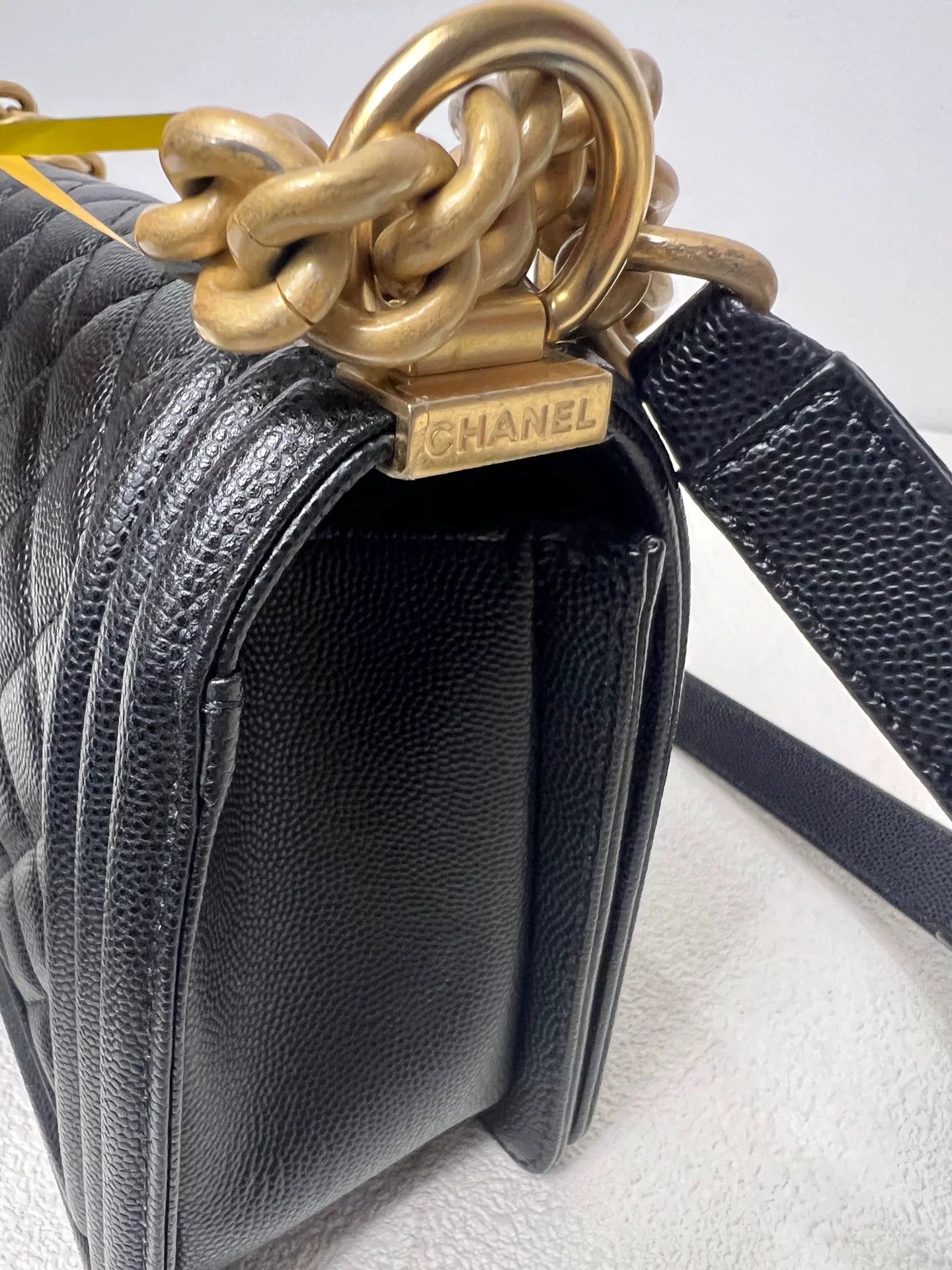 Chanel Pre-loved Bag Very good condition Size ONE SIZE - 8 Thumbnail