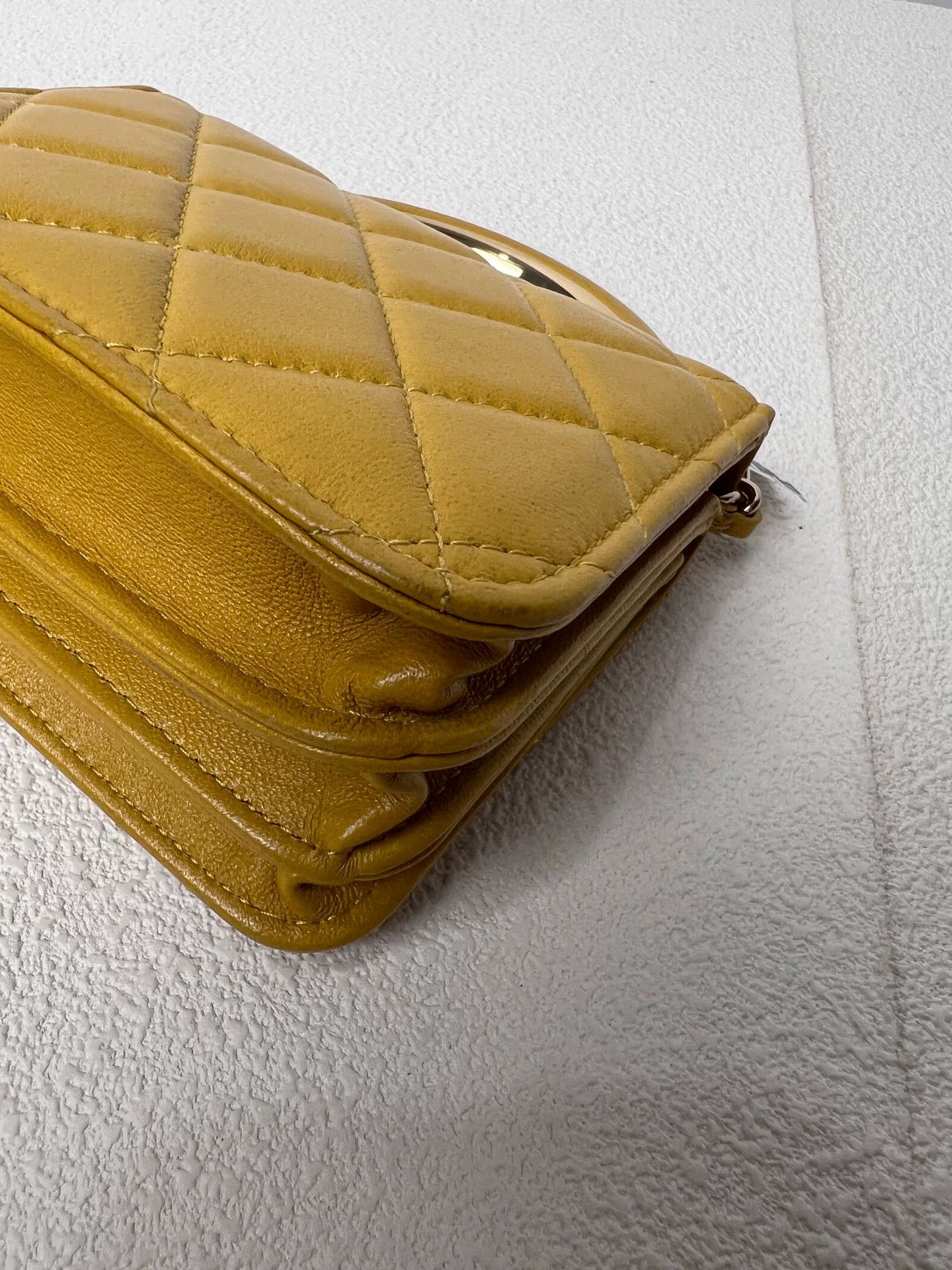 Chanel Pre-loved Bag Very good condition Size ONE SIZE - 6 Thumbnail