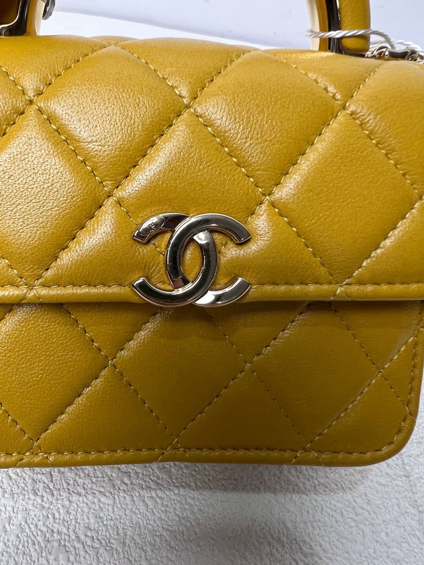 Chanel Pre-loved Bag Very good condition Size ONE SIZE - 8 Thumbnail