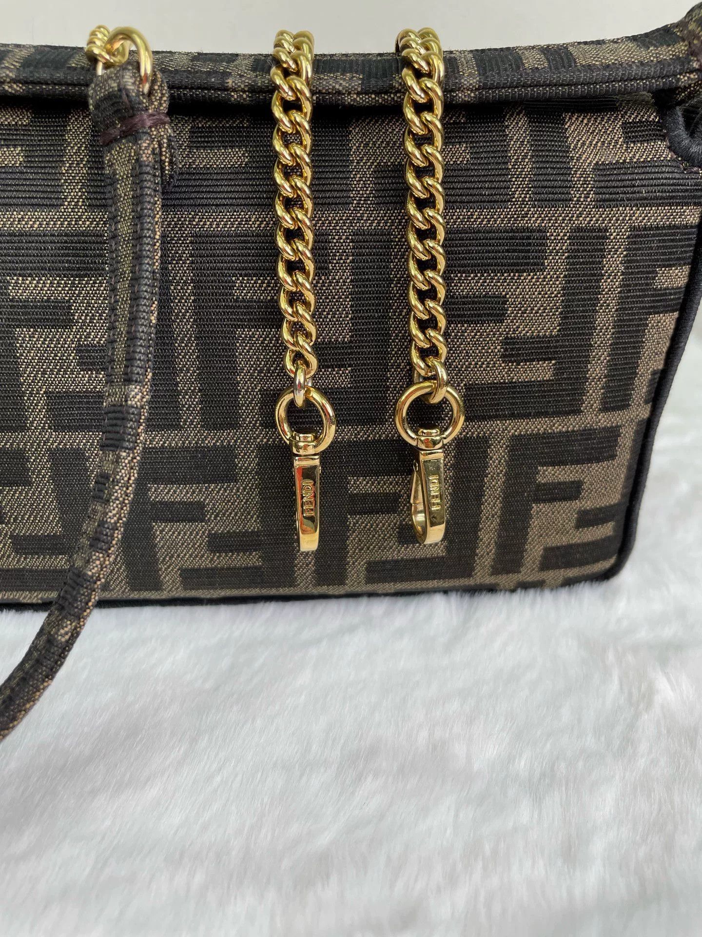 Fendi Pre-loved Bag Very good condition Size ONE SIZE - 6 Thumbnail